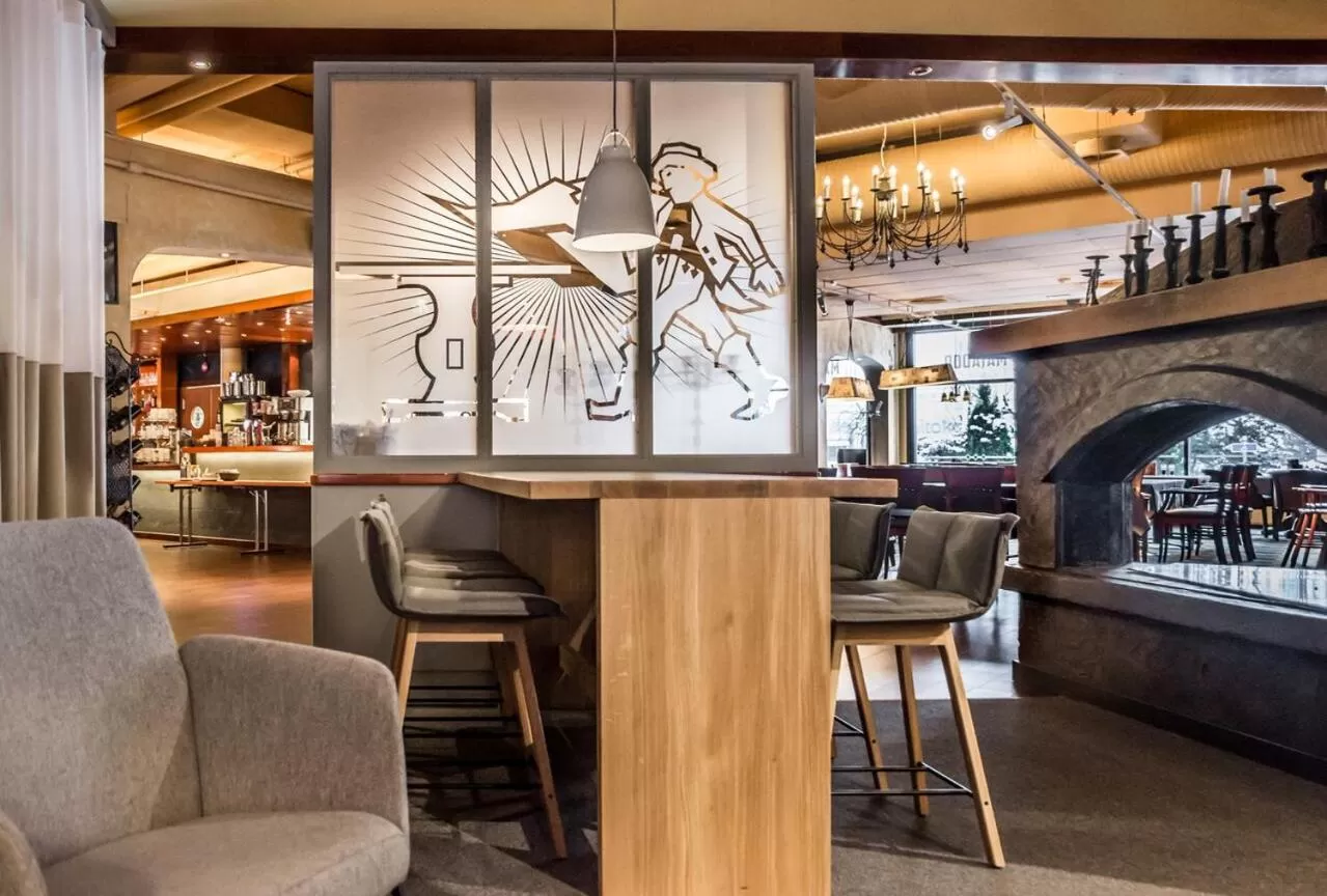 Lobby or reception in Original Sokos Hotel Lakeus Seinäjoki