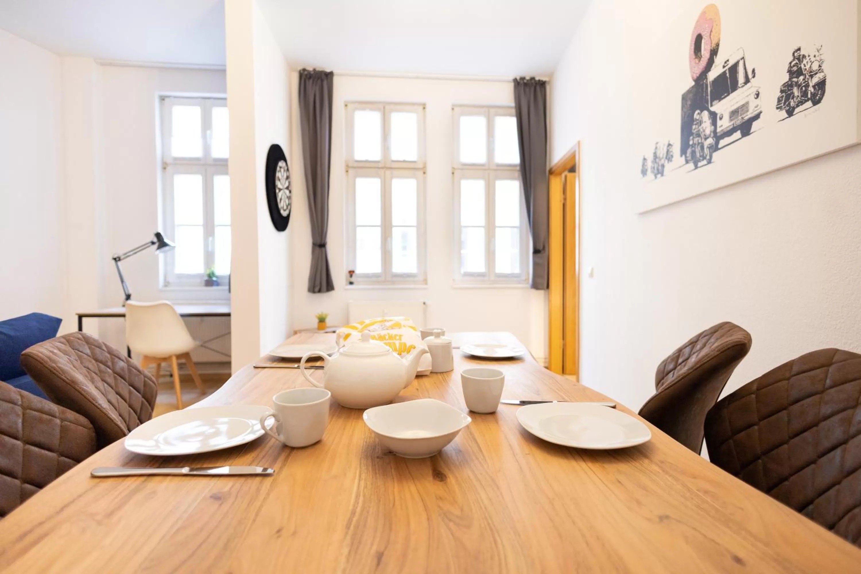 Dining Area in Ko-Living Space an der Oper - Street Art Design Apartments