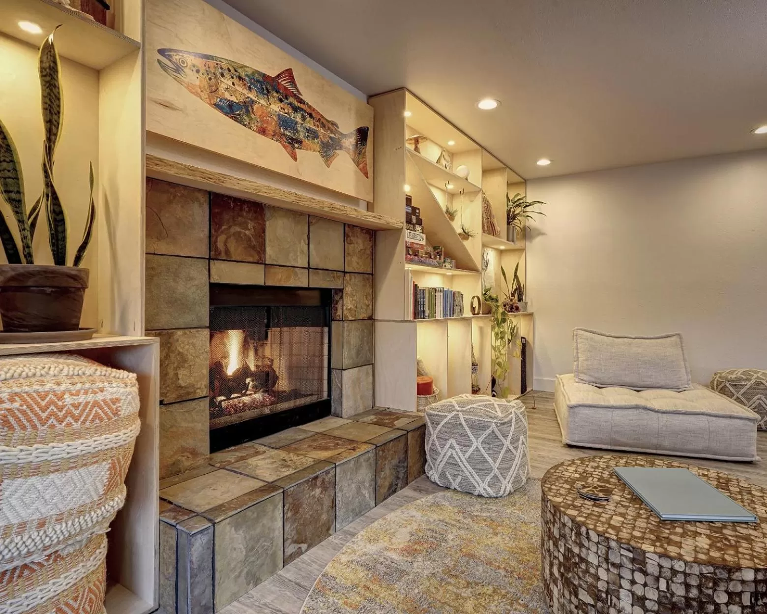 Lobby or reception in SCP Depoe Bay