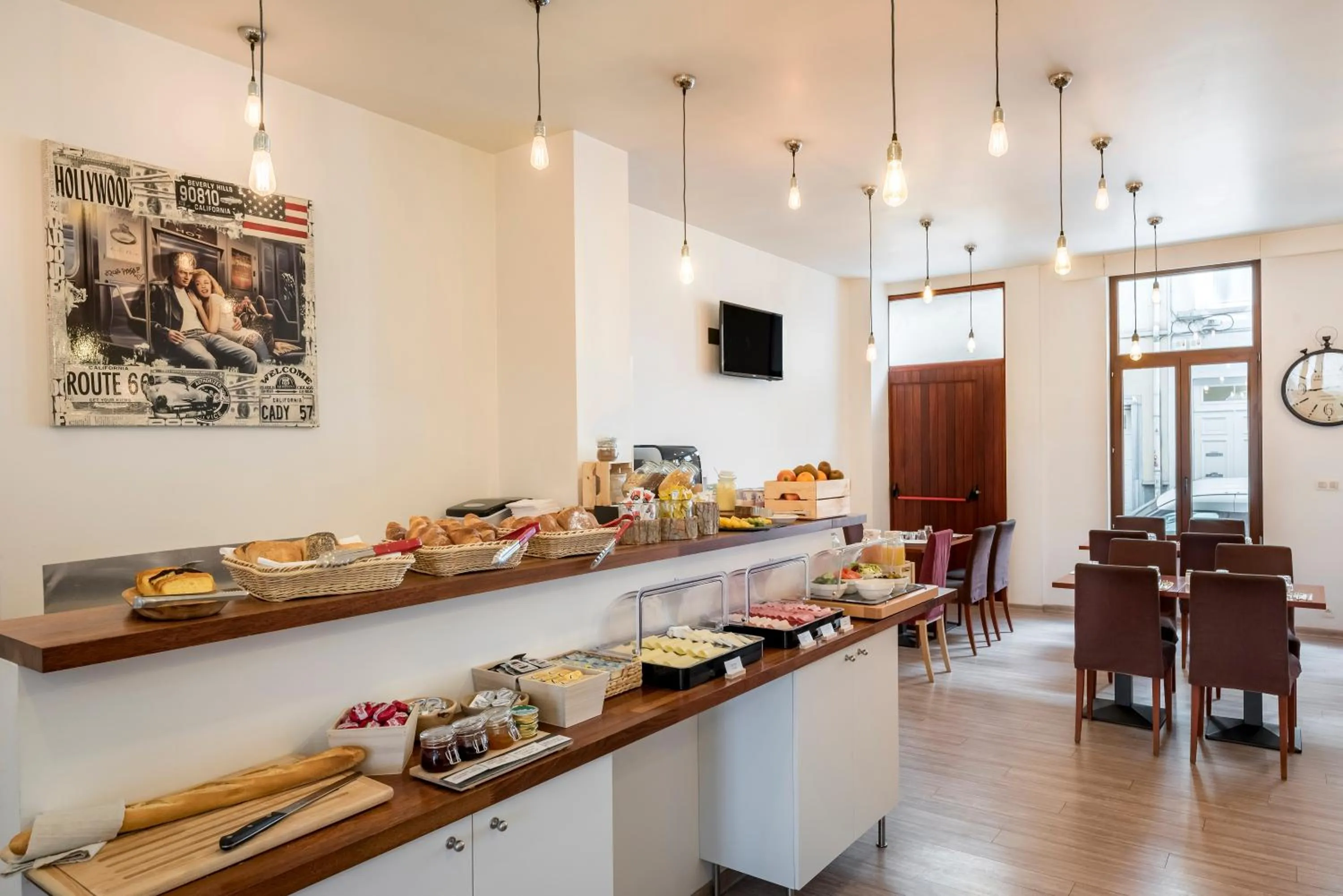 Buffet breakfast in Beverly Hills Hotel