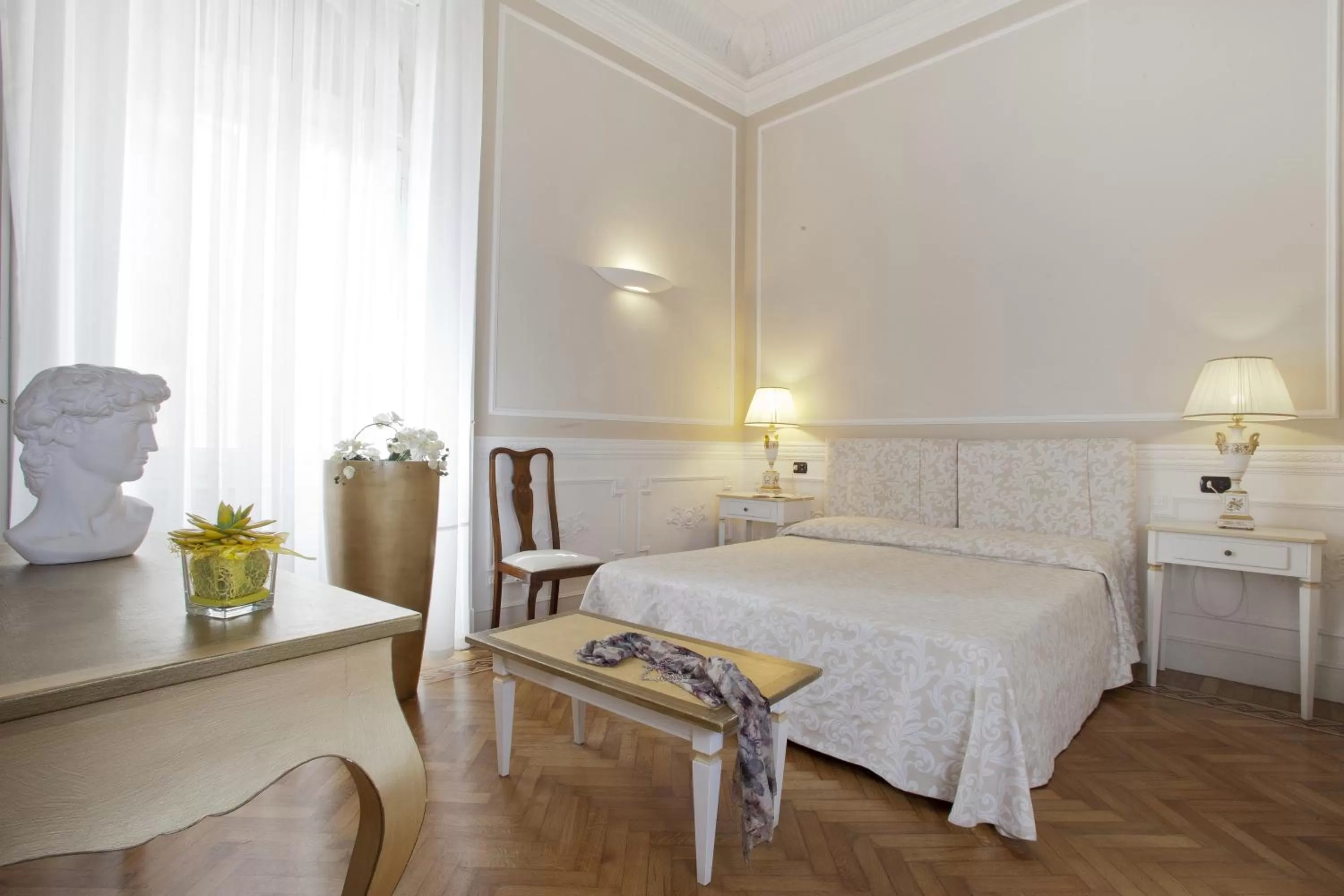 Photo of the whole room, Bed in Palazzo Lombardo