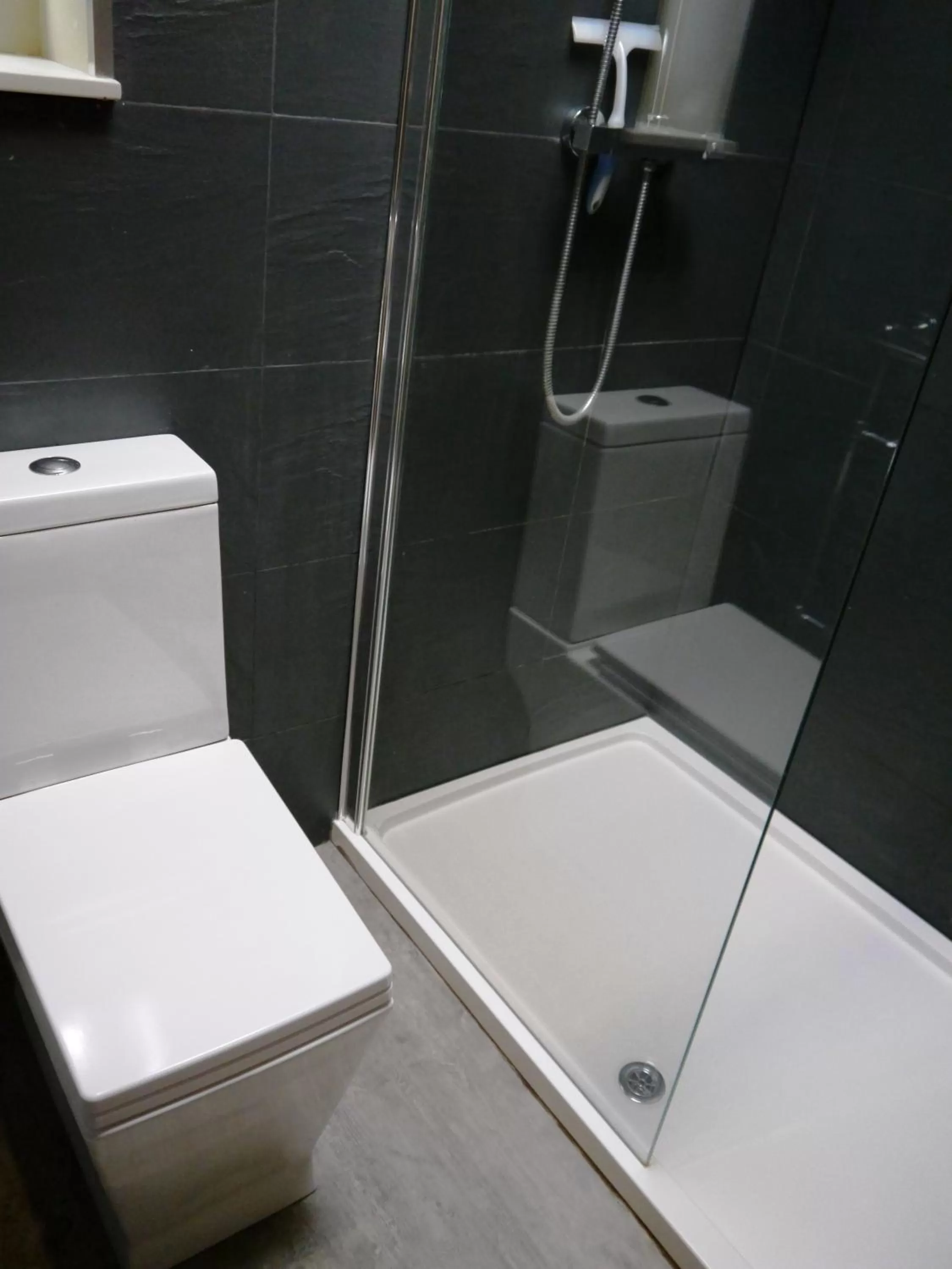 Shower in Castle Hotel & Apartments