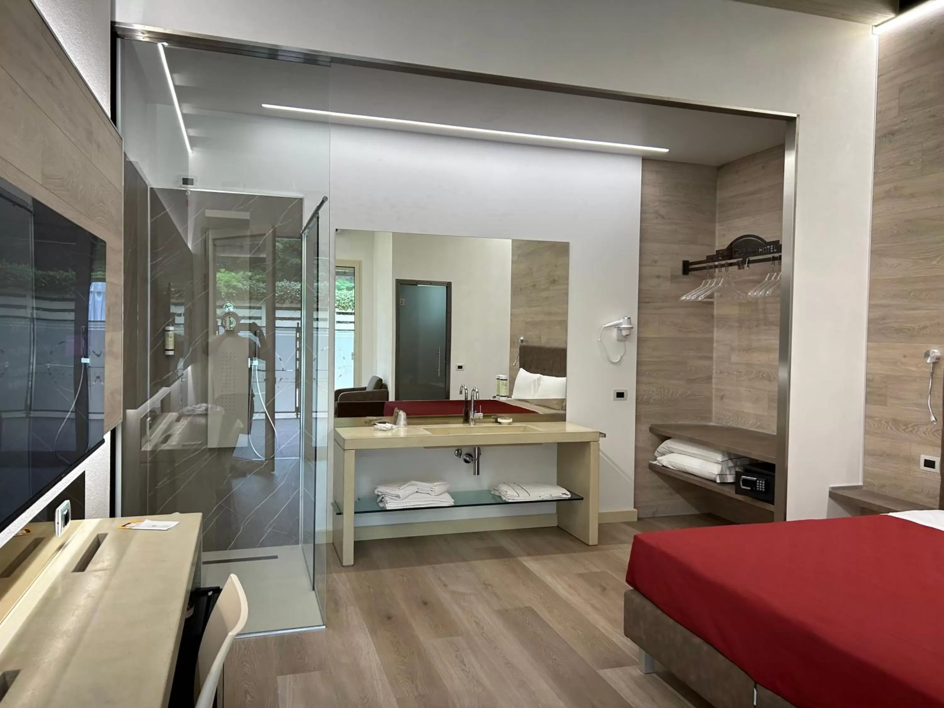 Photo of the whole room, Bed in Luna Residence Hotel