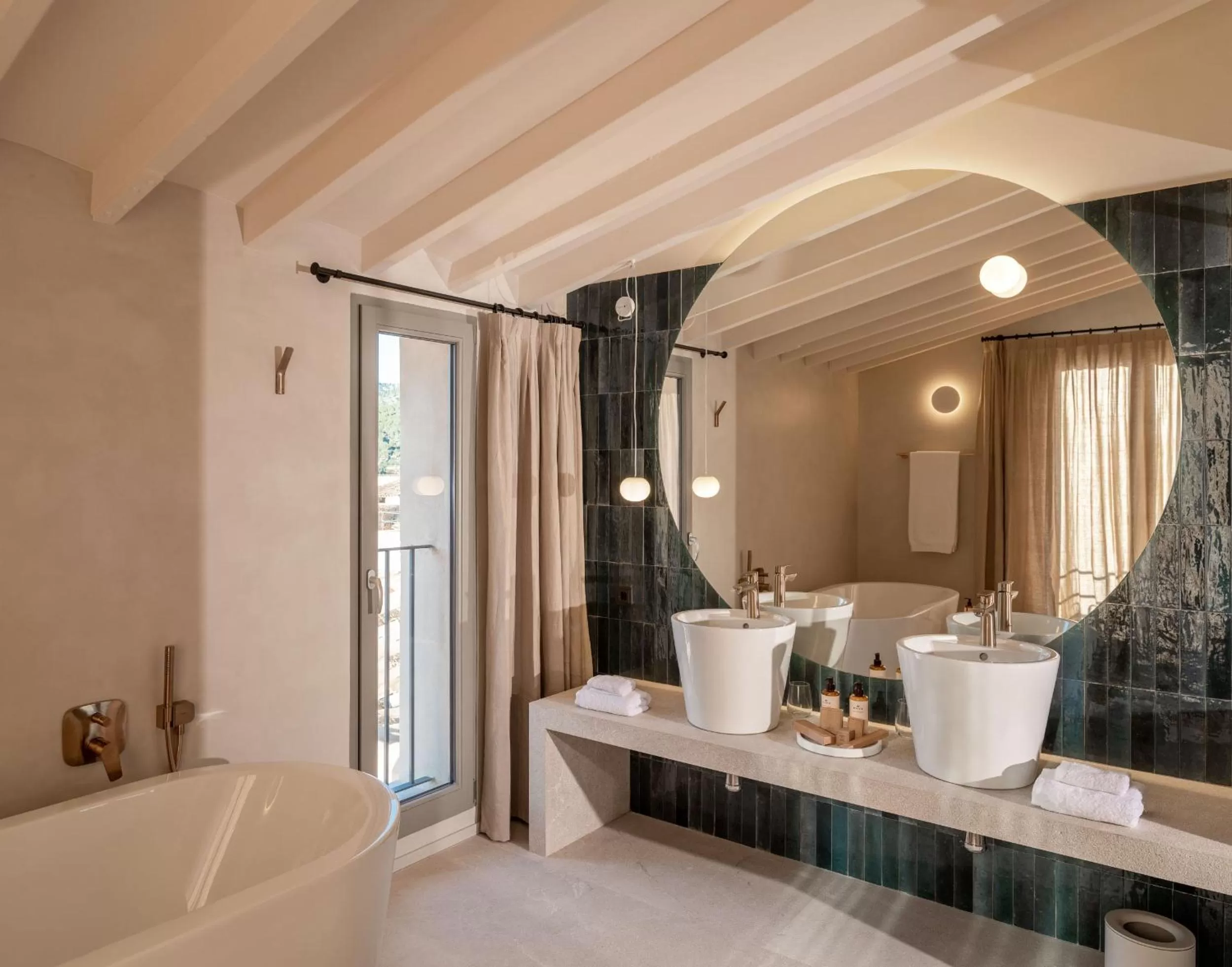 Toilet in Can Verí Suites