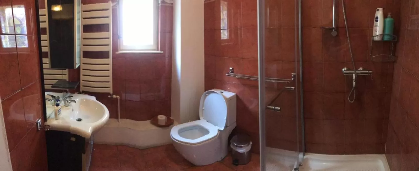 Bathroom in George&Dragon Rooms