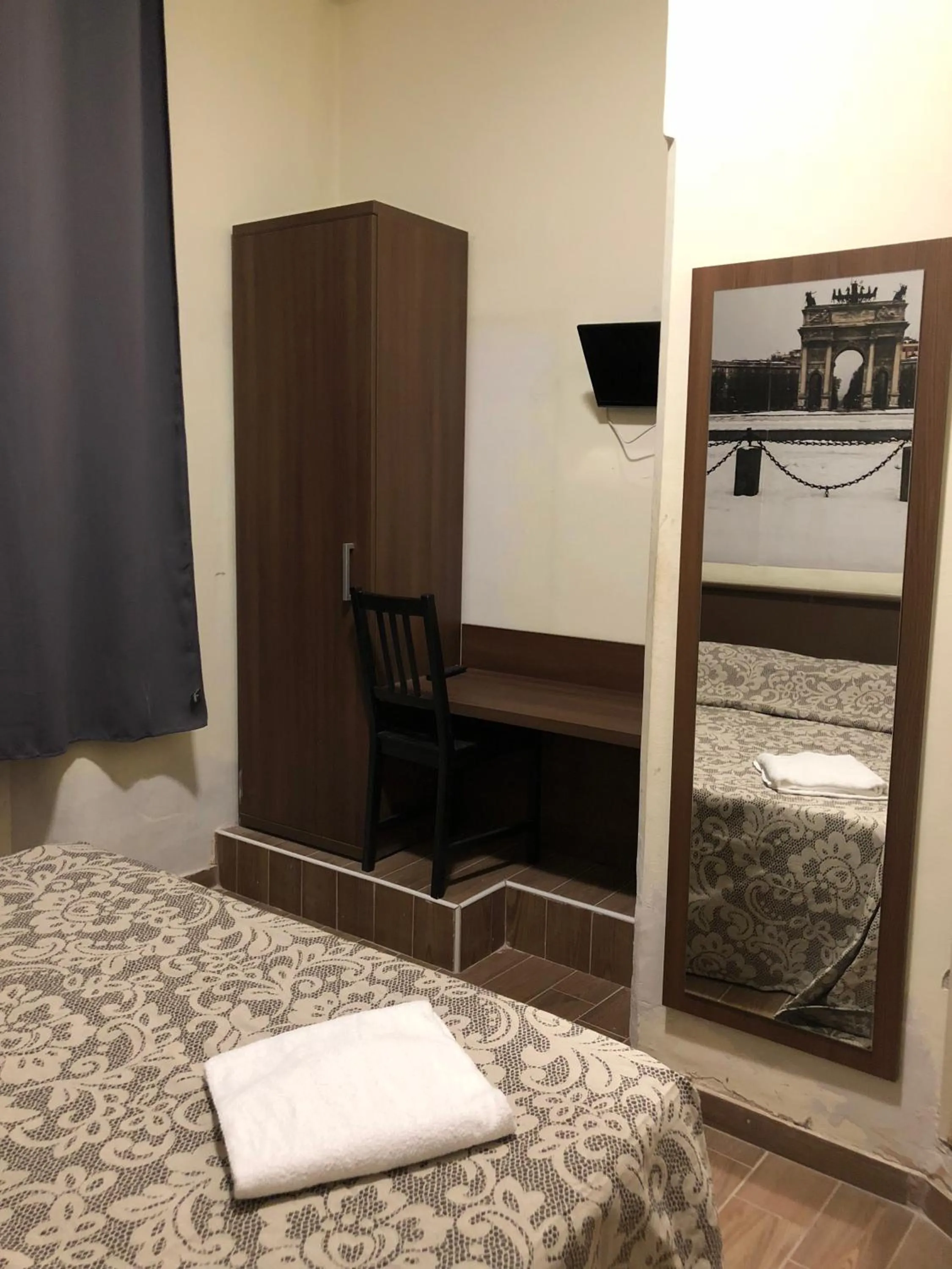 Bed in Albergo Corvetto Corso Lodi