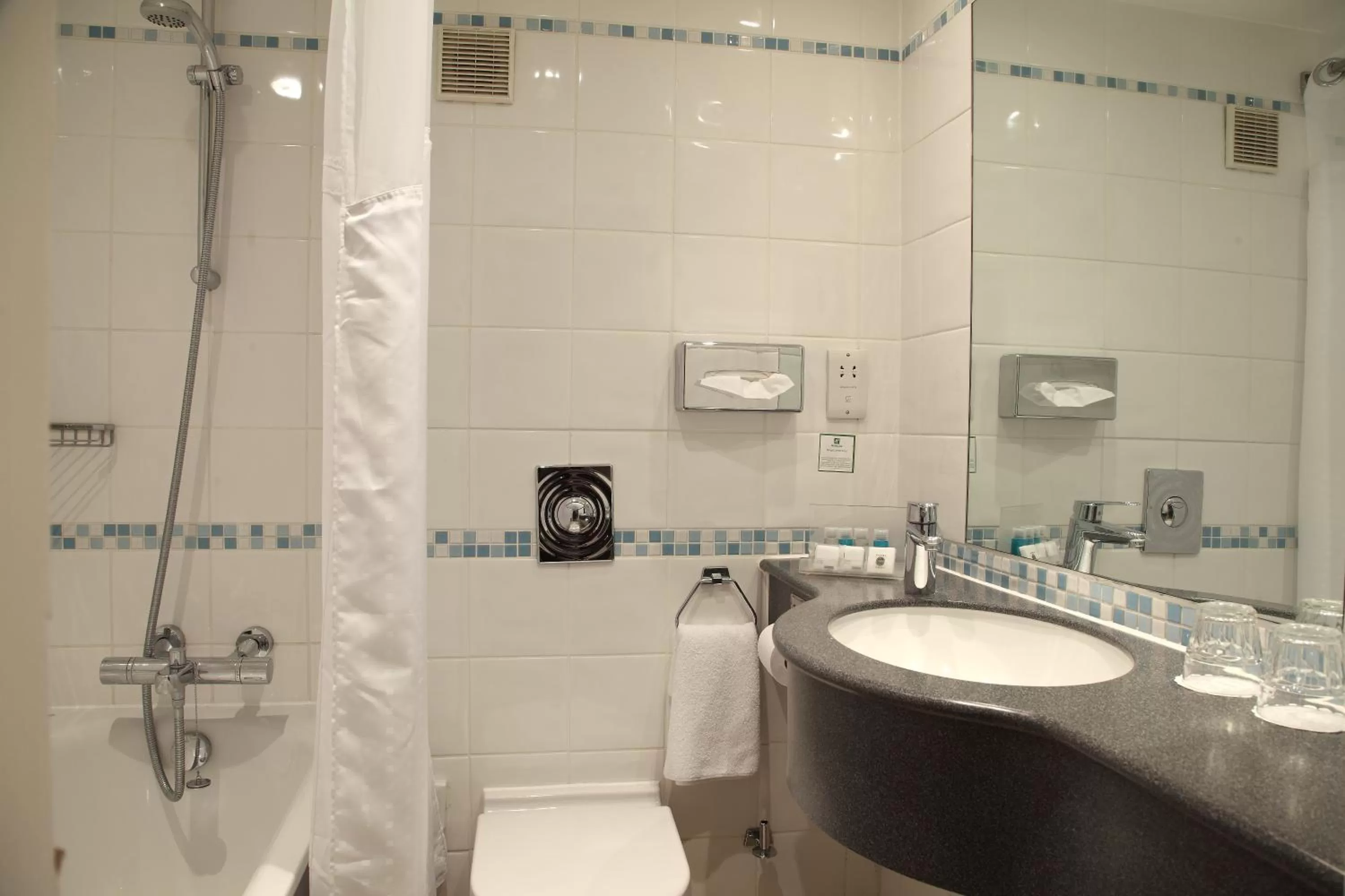 Toilet in Holiday Inn London - Regent's Park by IHG