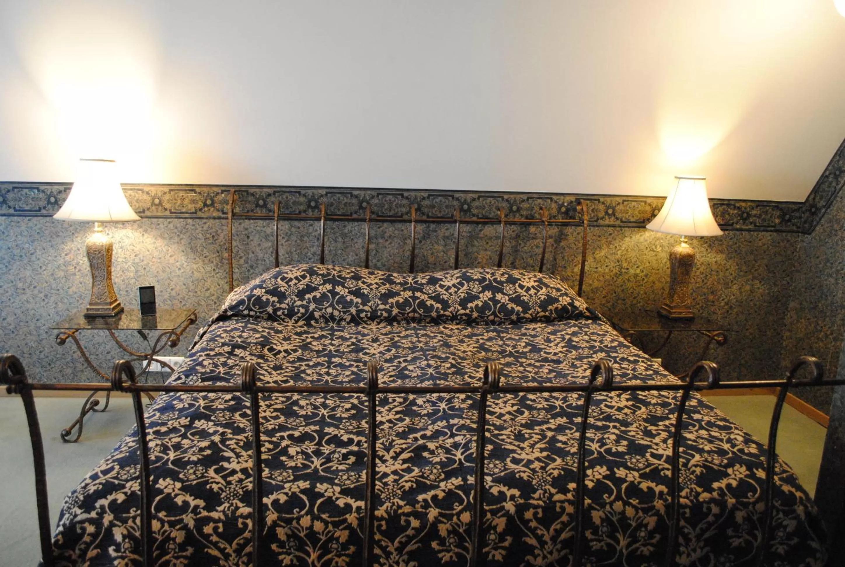 Bedroom, Bed in Alex Maja