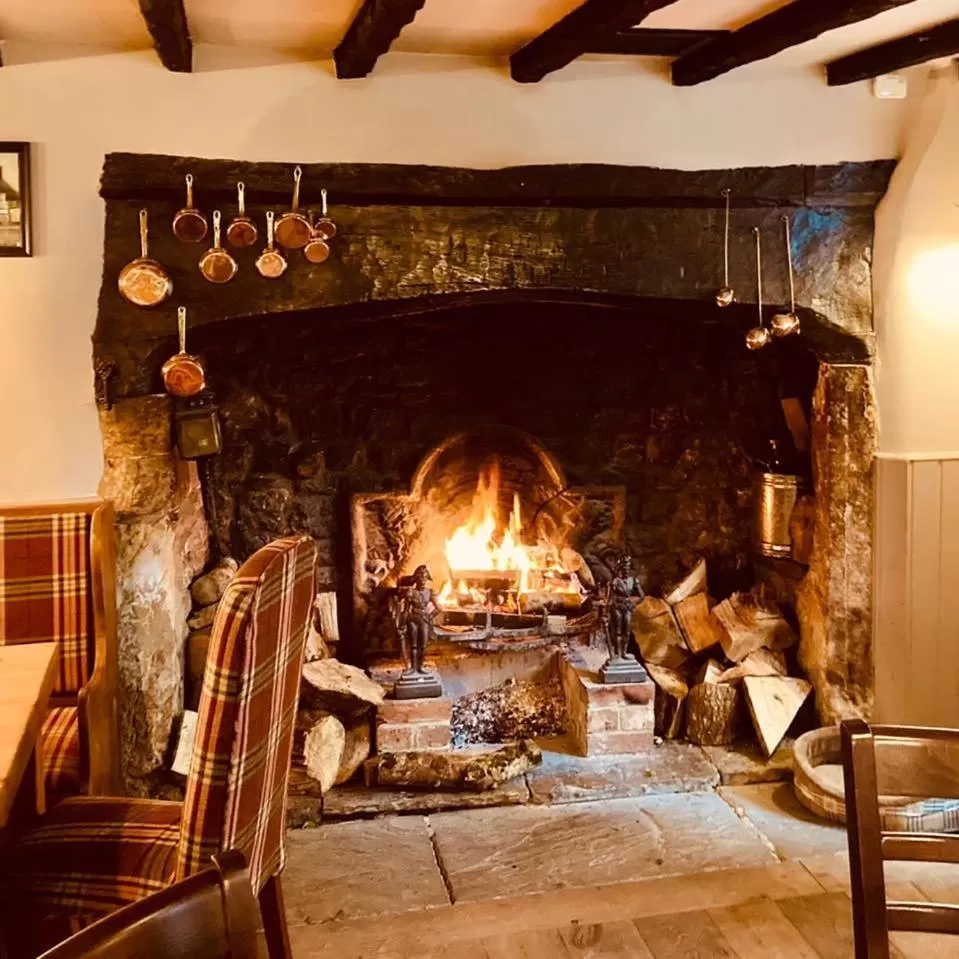 Restaurant/places to eat in The George Hotel