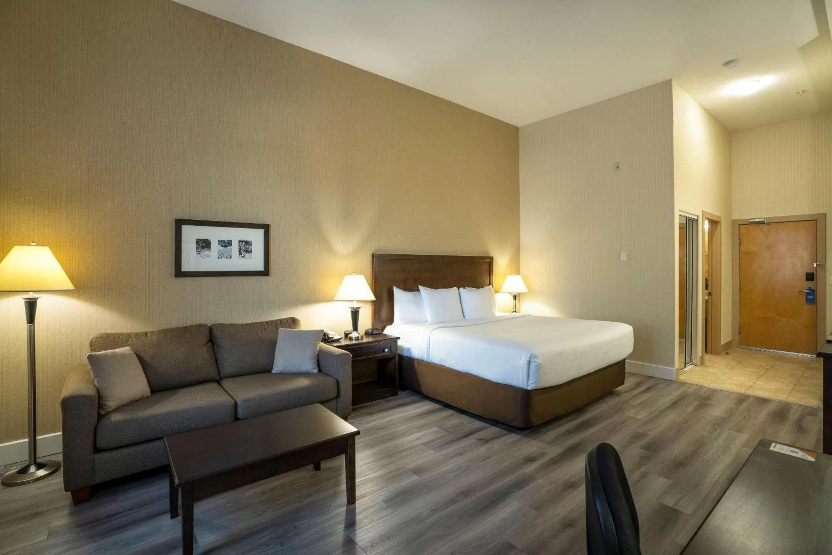 Bedroom, Bed in Comfort Inn & Suites