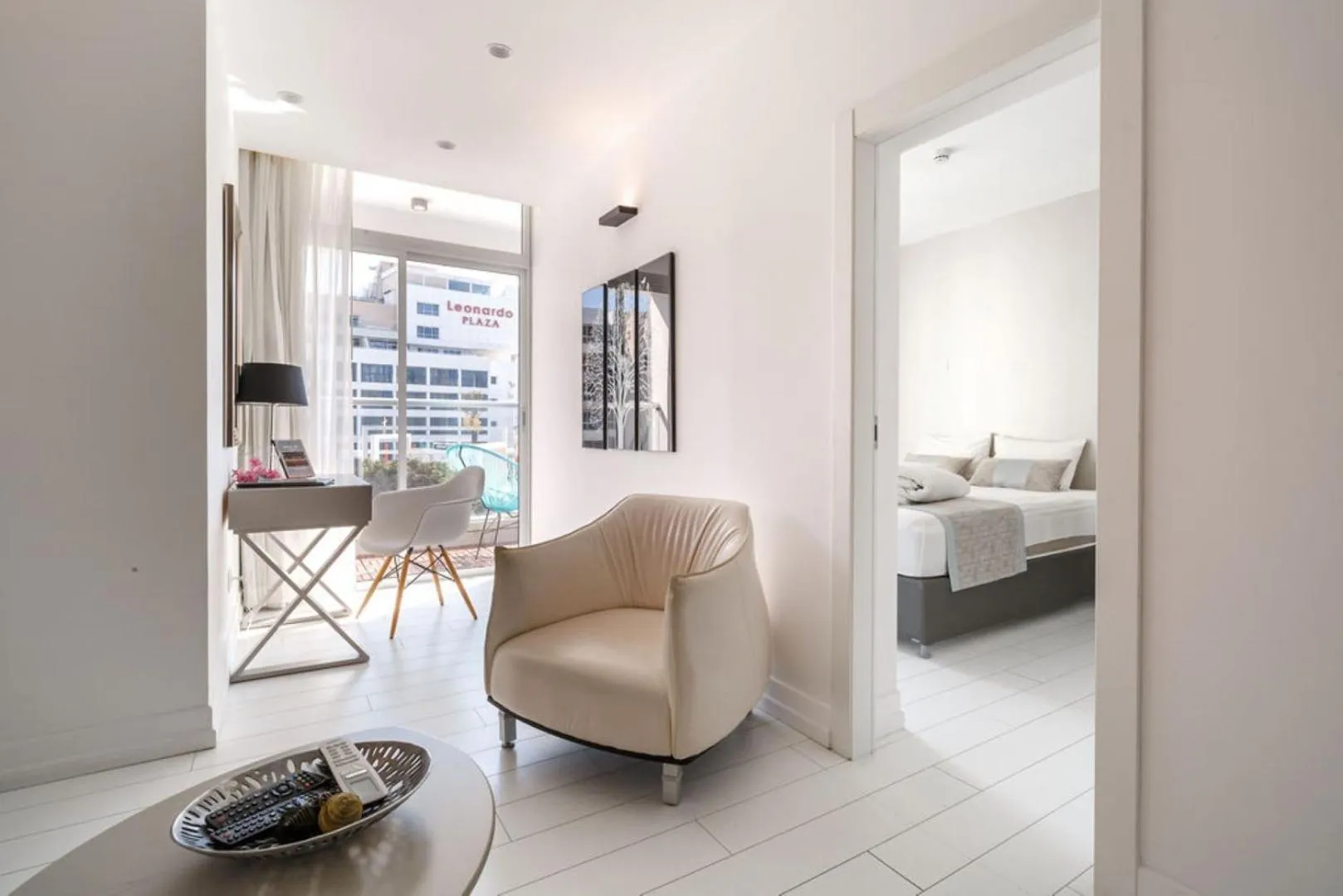 Seating area, Bed in Kikar Boutique Hotel