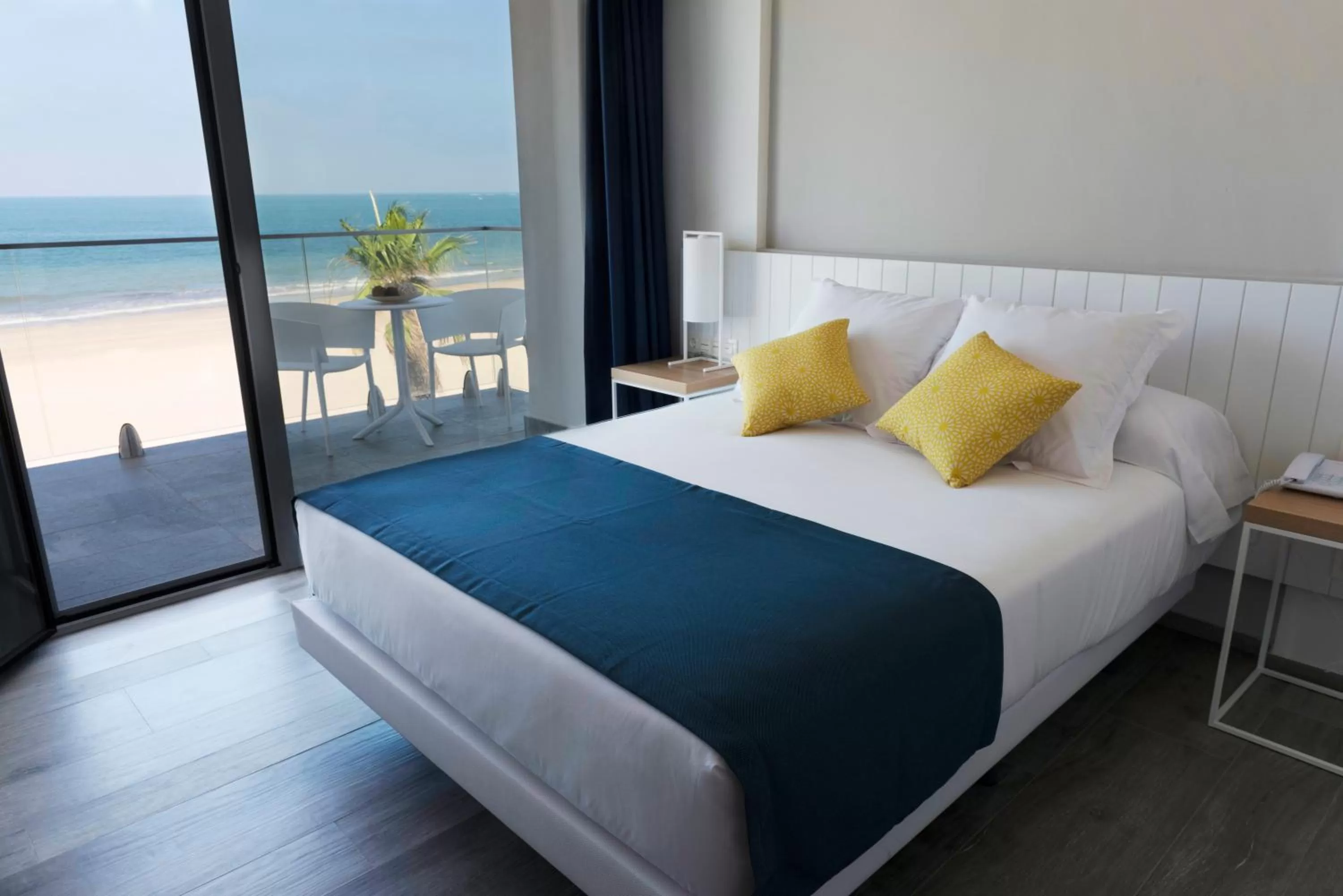 Photo of the whole room, Bed in Hotel Agaró