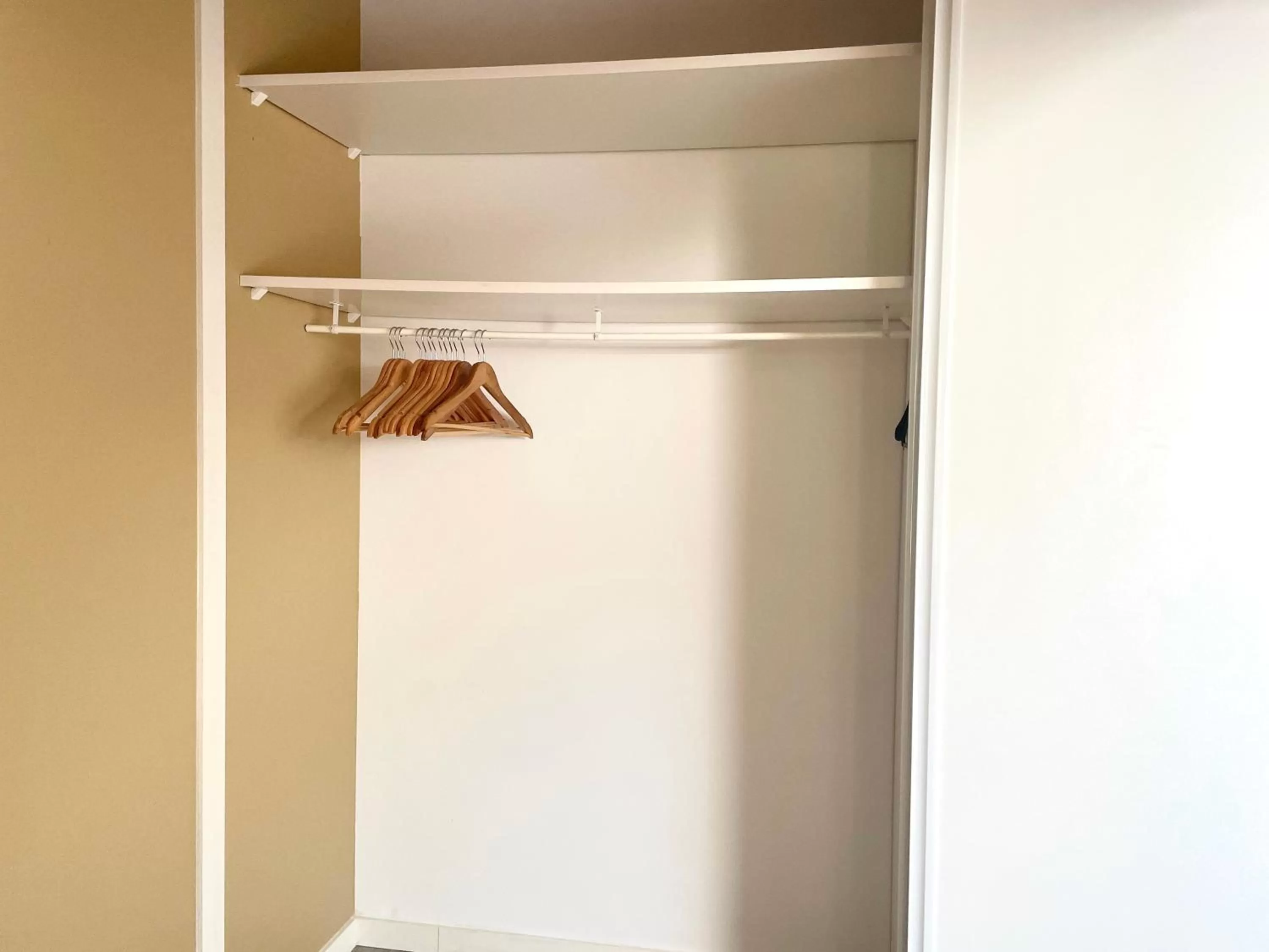 storage in Dupain & Dubeurre Appart'Hôtel - Parking