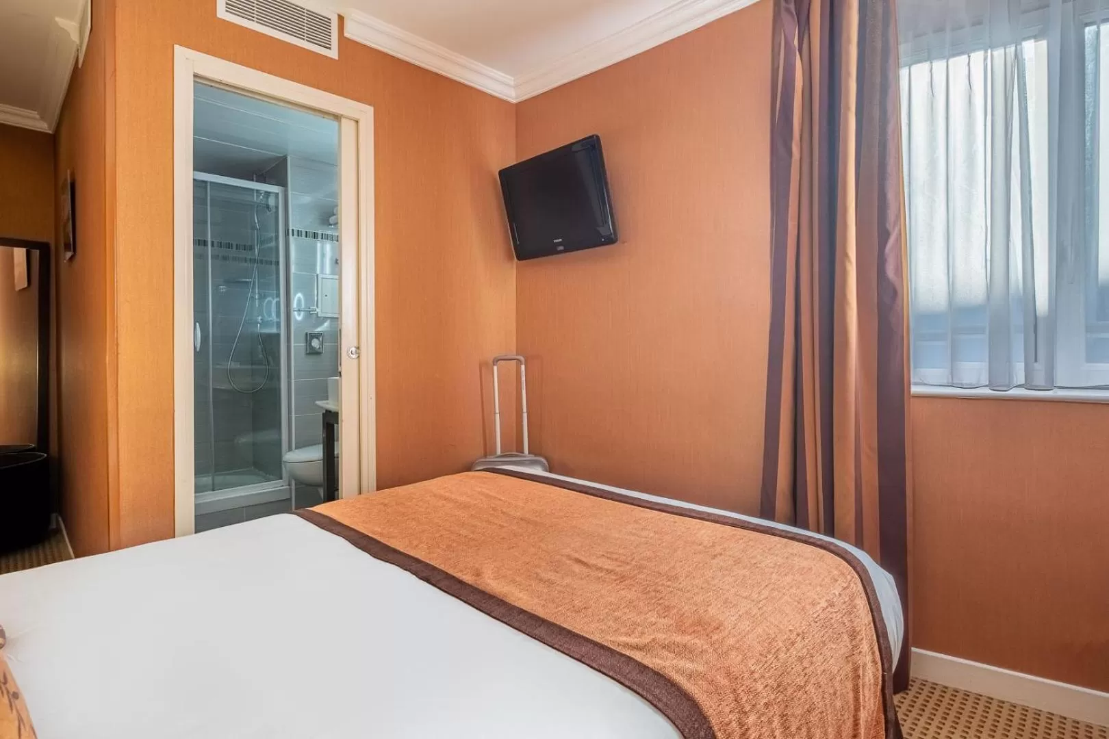 Bedroom, Bed in Hôtel 85 Saint Honore