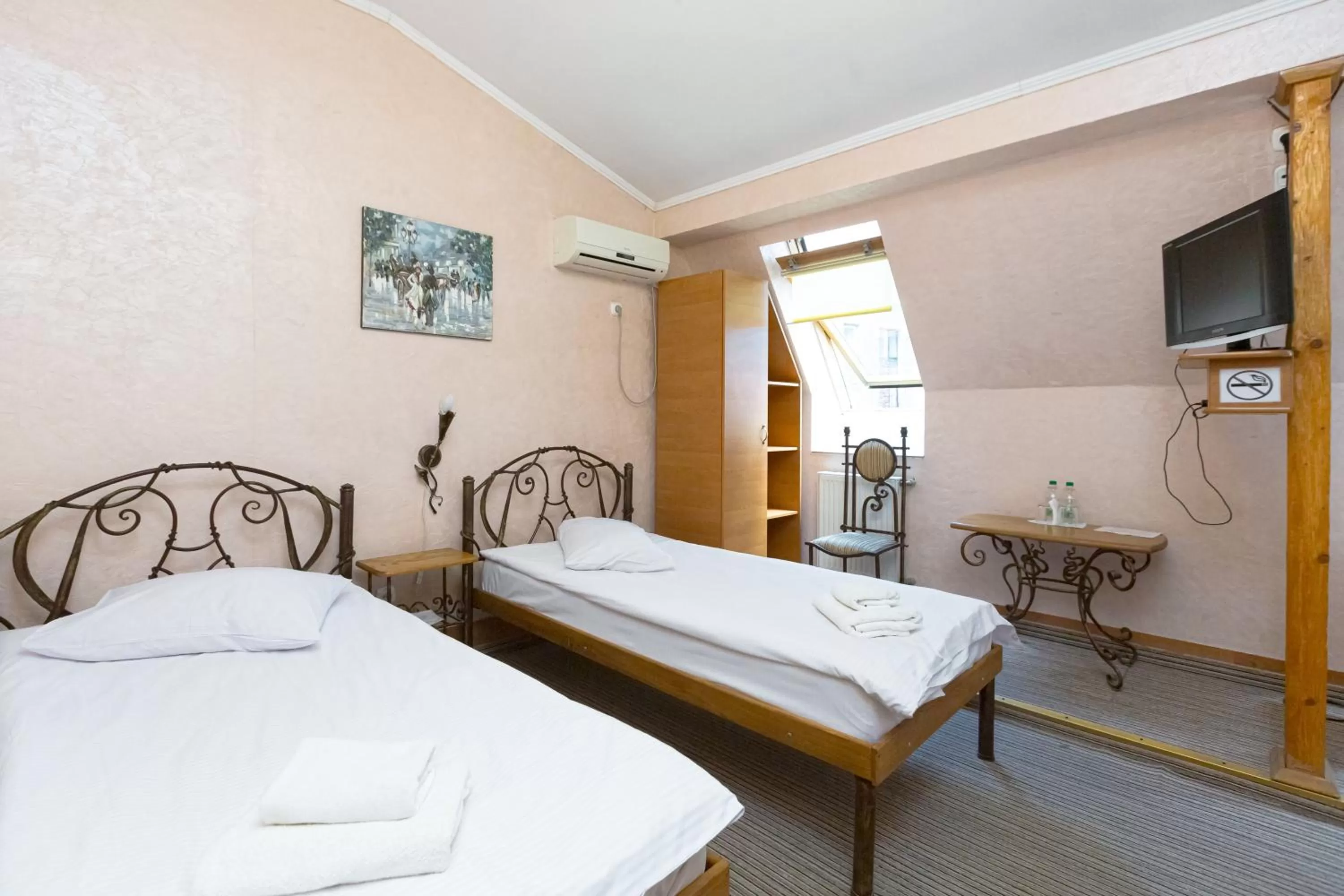 Bed in Staryi Krakiv