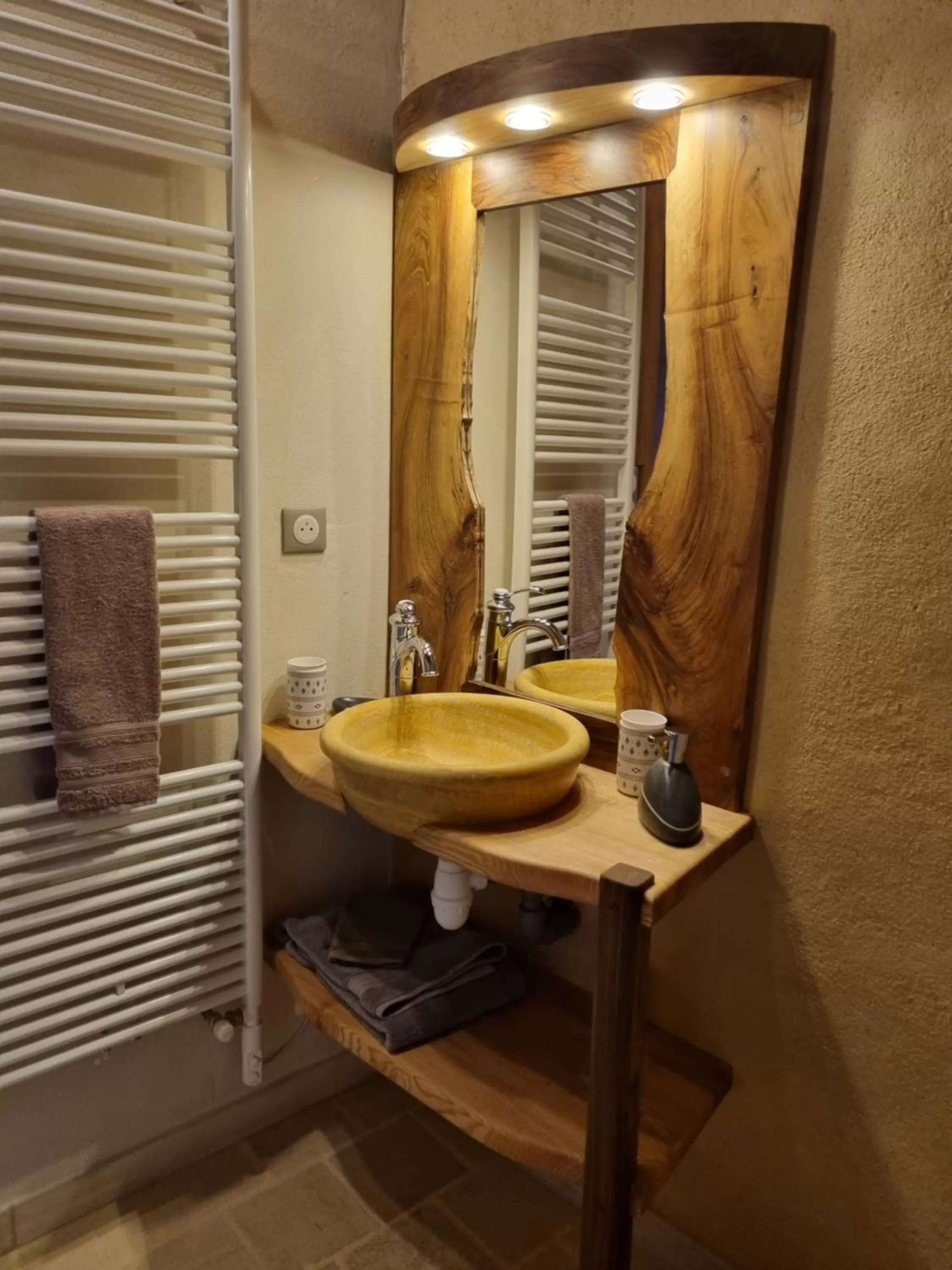 Bathroom in L'Attegia Lia