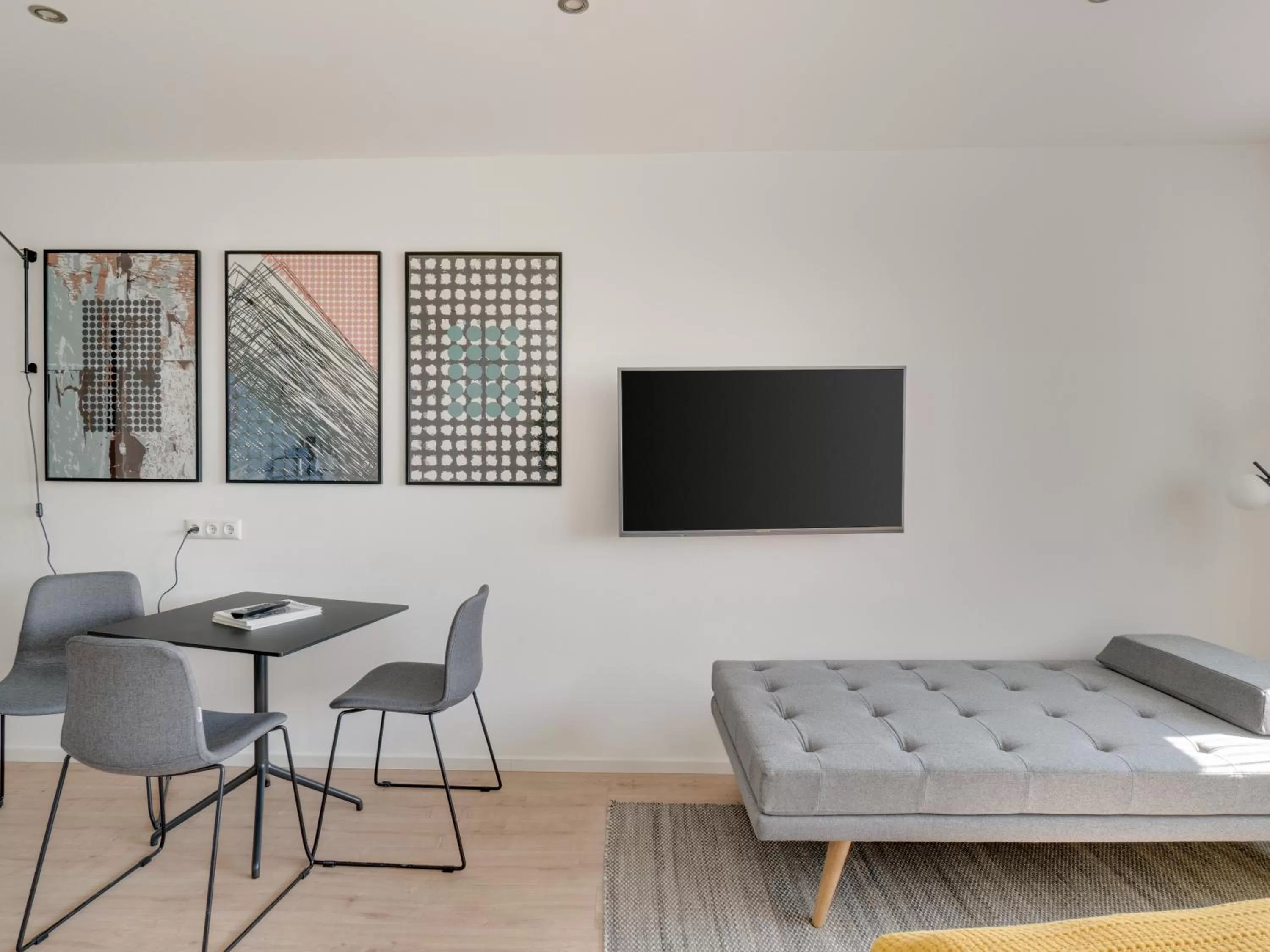 TV and multimedia in Limehome Darmstadt Wilhelminenstraße - Digital Access