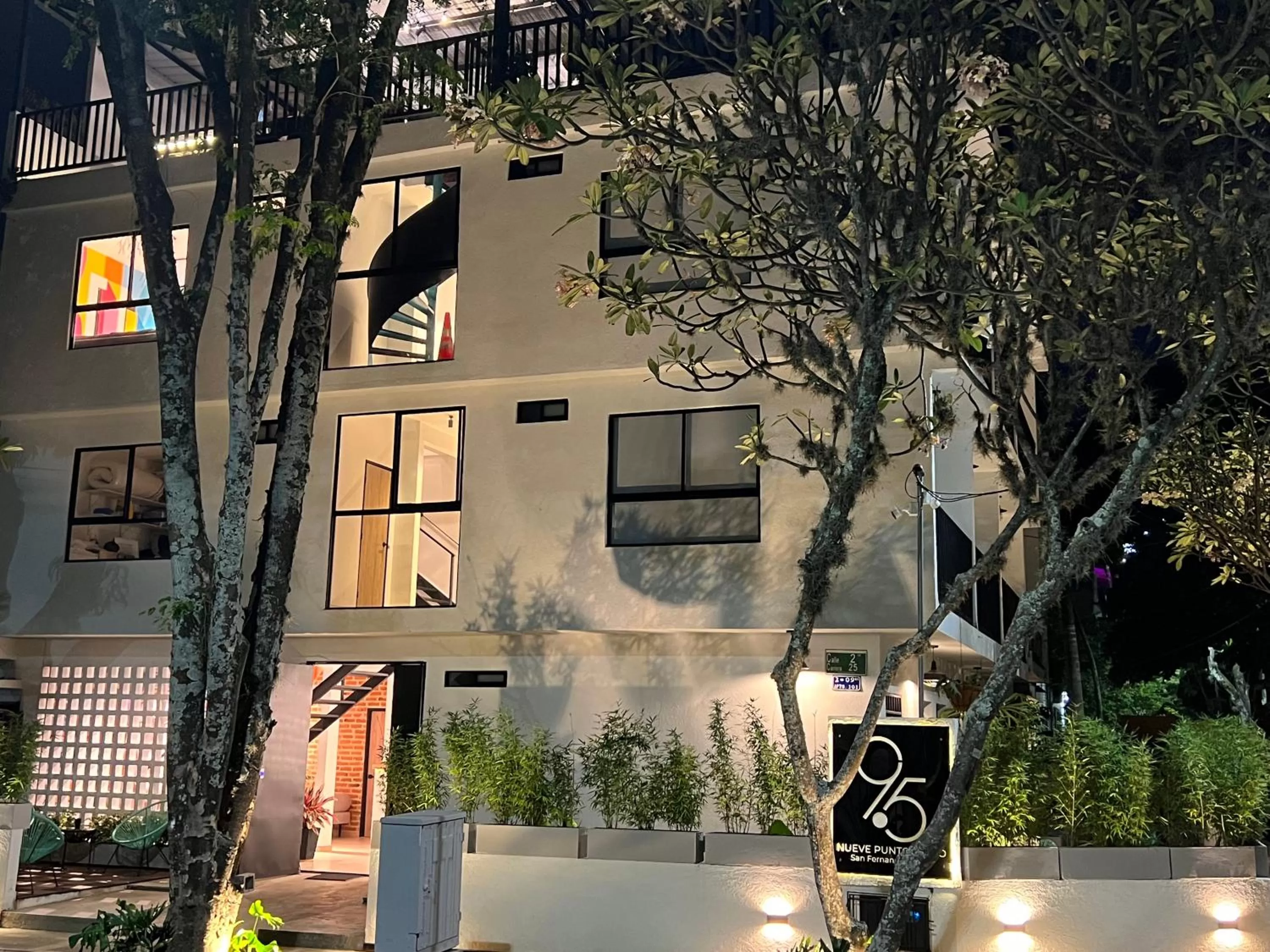 Property Building in HOTEL 9.5 SAN FERNANDO