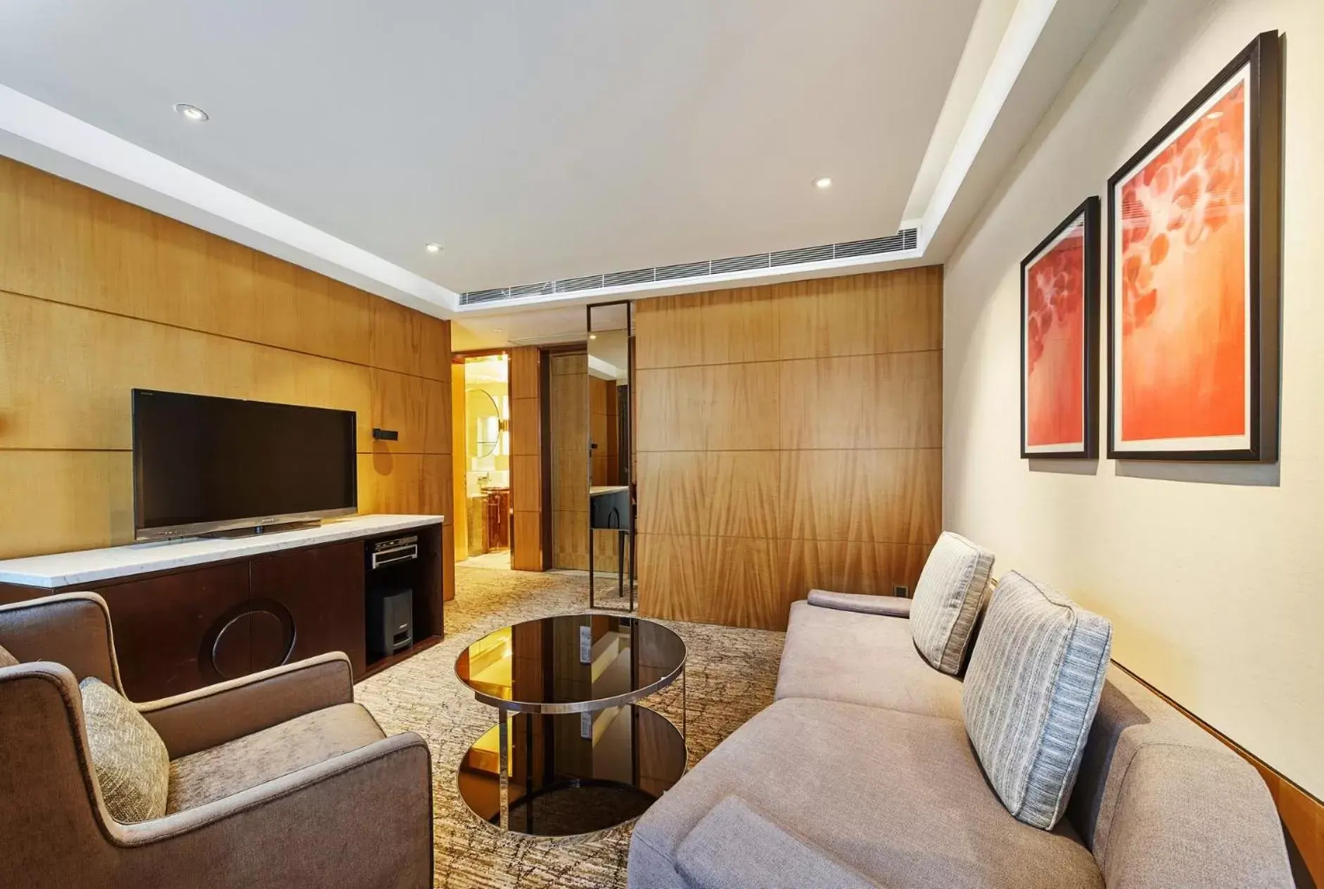 Club Suite, Club level, 1 Bedroom Suite, 1 King, River view in The Westin Ningbo Club Suite, Club level, 1 Bedroom Suite, 1 King, River view in The Westin Ningbo