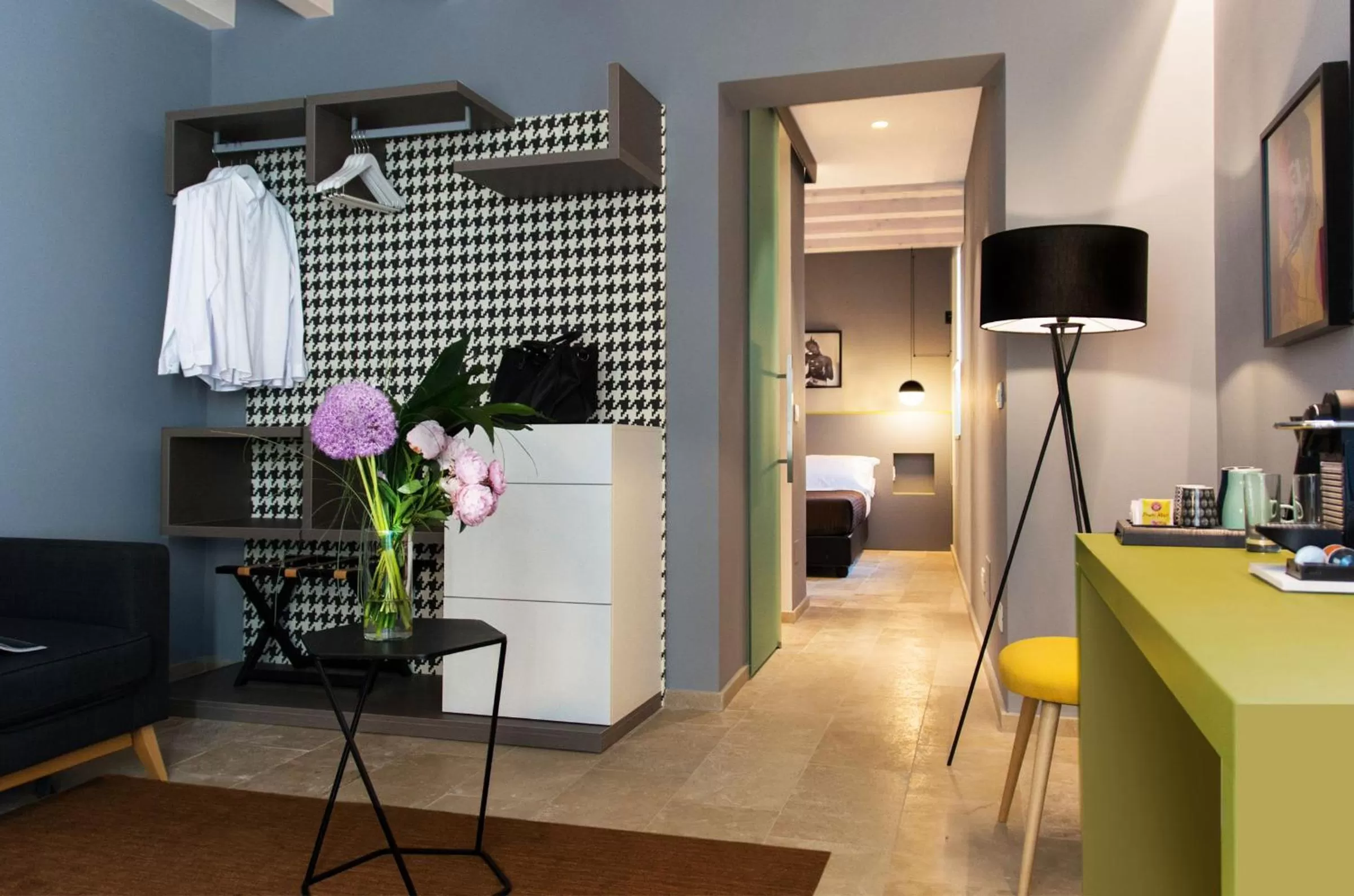 Photo of the whole room, Bed in CinqueSuites Ortigia