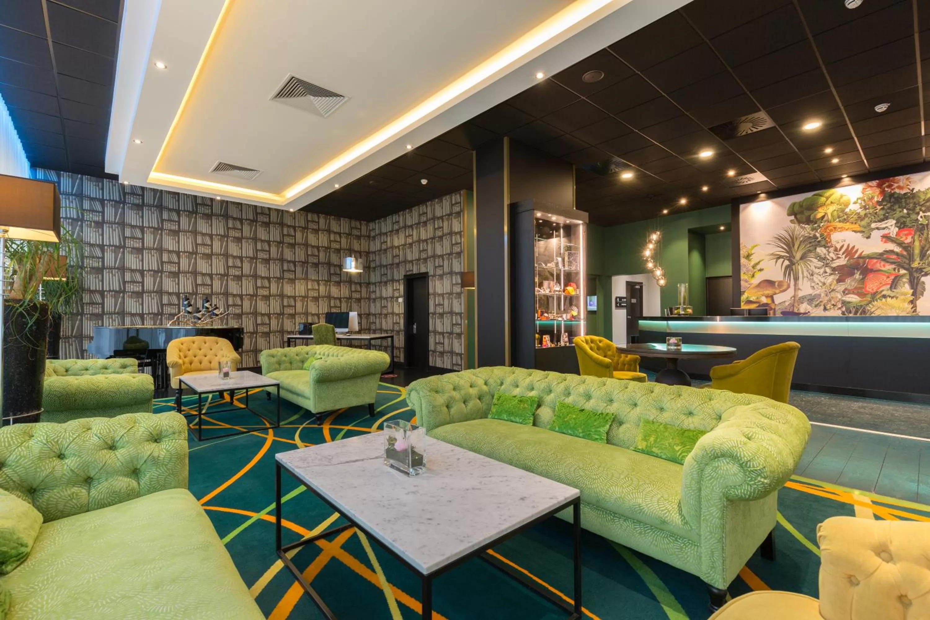 Lobby or reception in Thon Hotel Bristol Stephanie