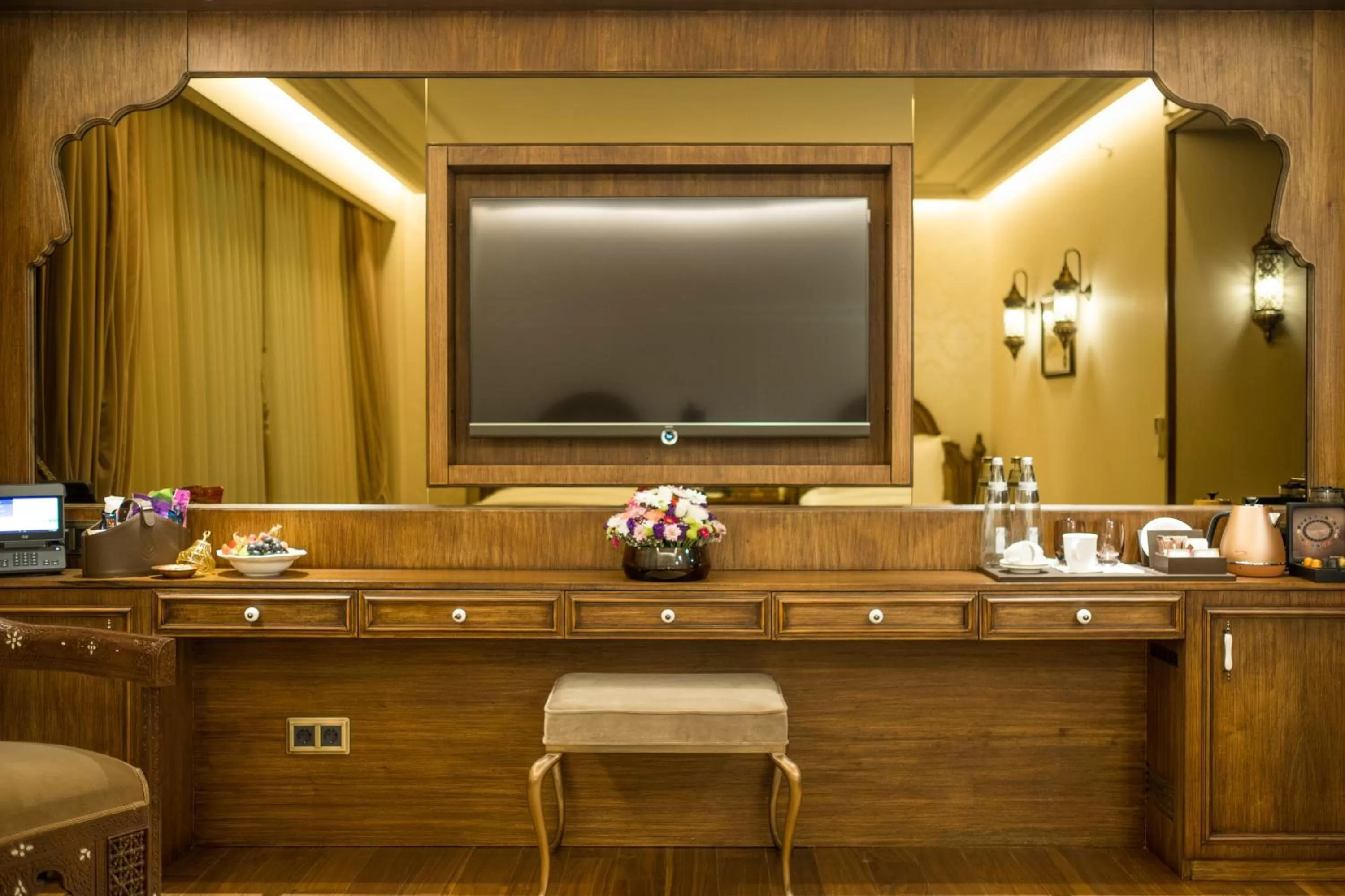 TV and multimedia in AJWA Sultanahmet - Preferred Hotels LVX Collection