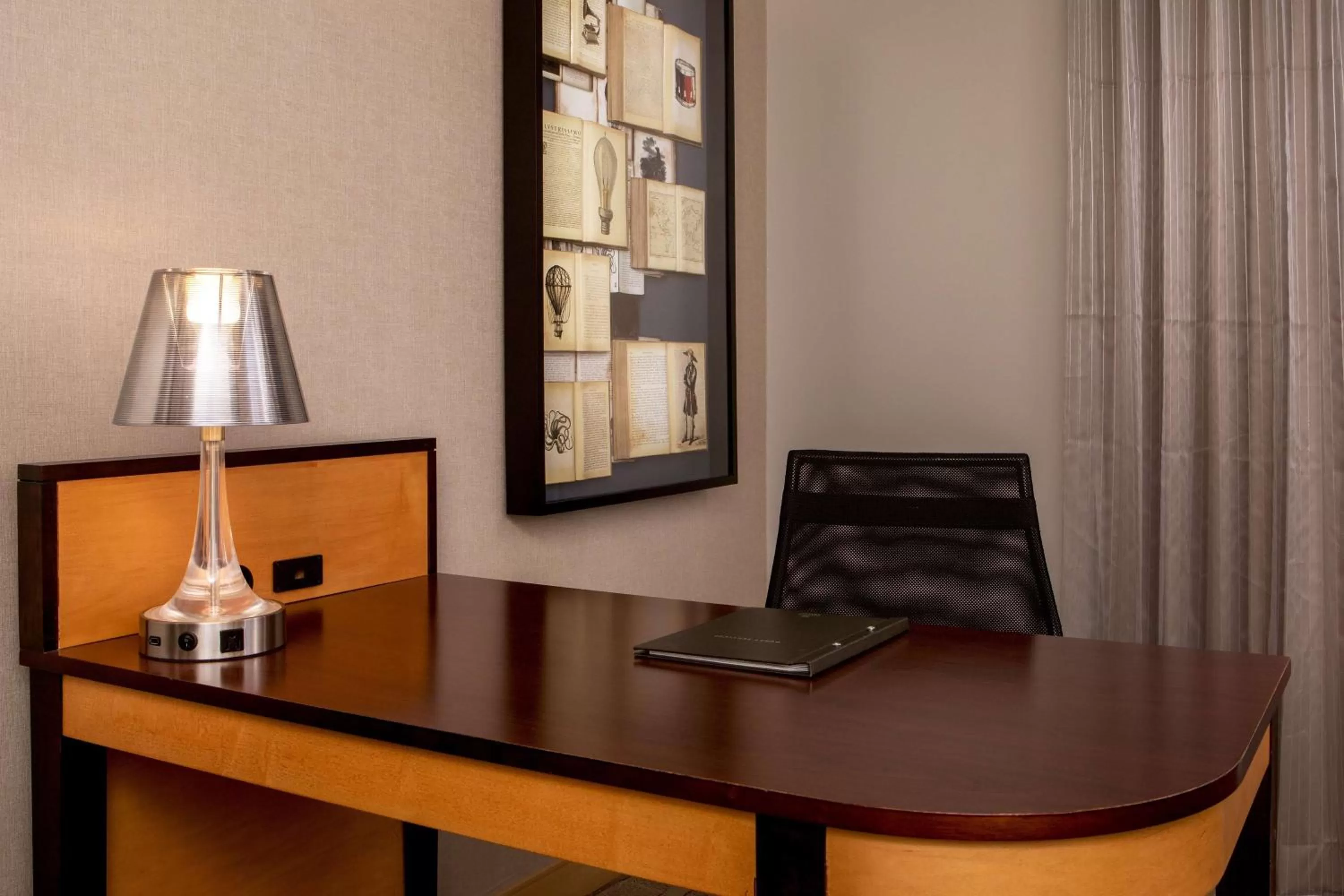 Bedroom in Hilton Wilmington/Christiana