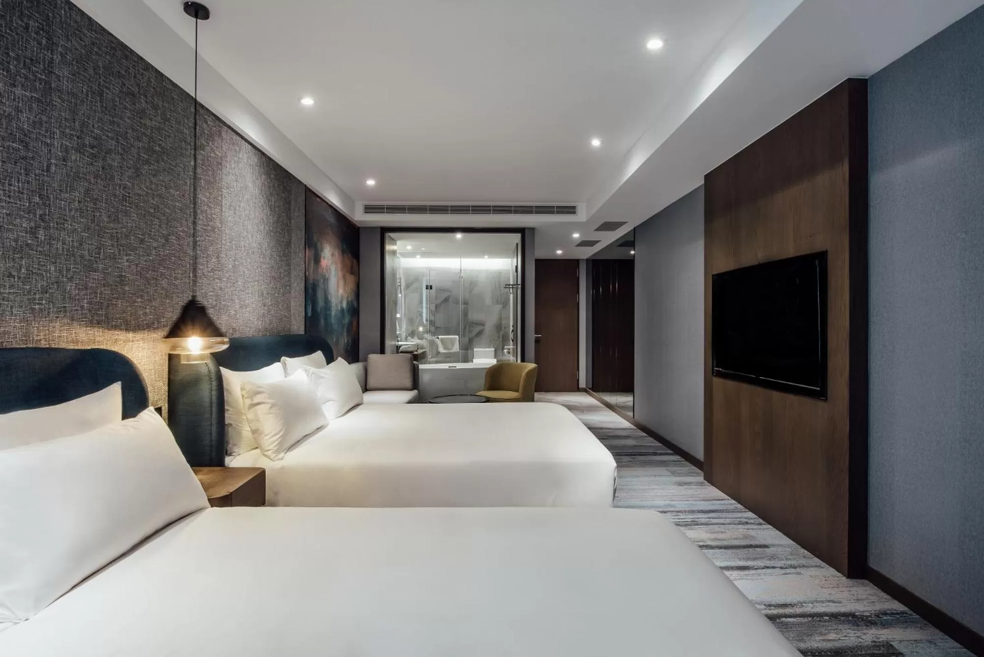 Bathroom, Bed in Harbour 10 Hotel