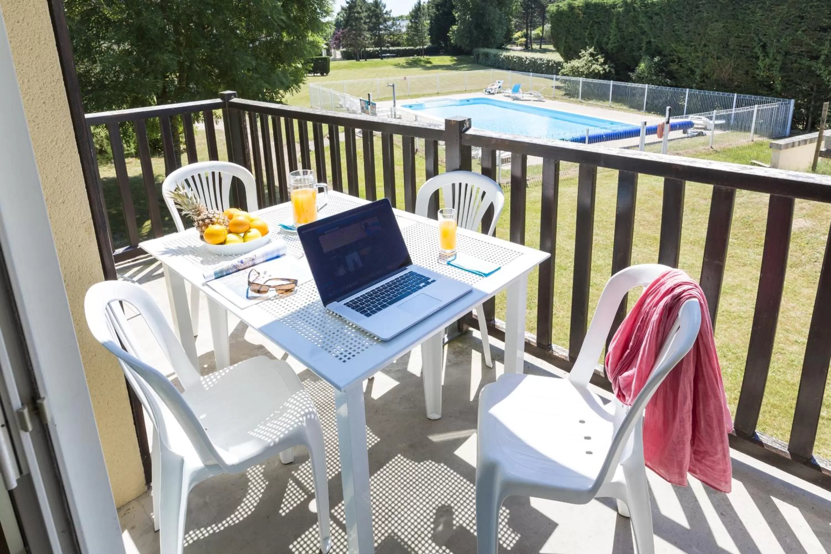 Balcony/Terrace, Pool View in Résidence Goélia Green Panorama
