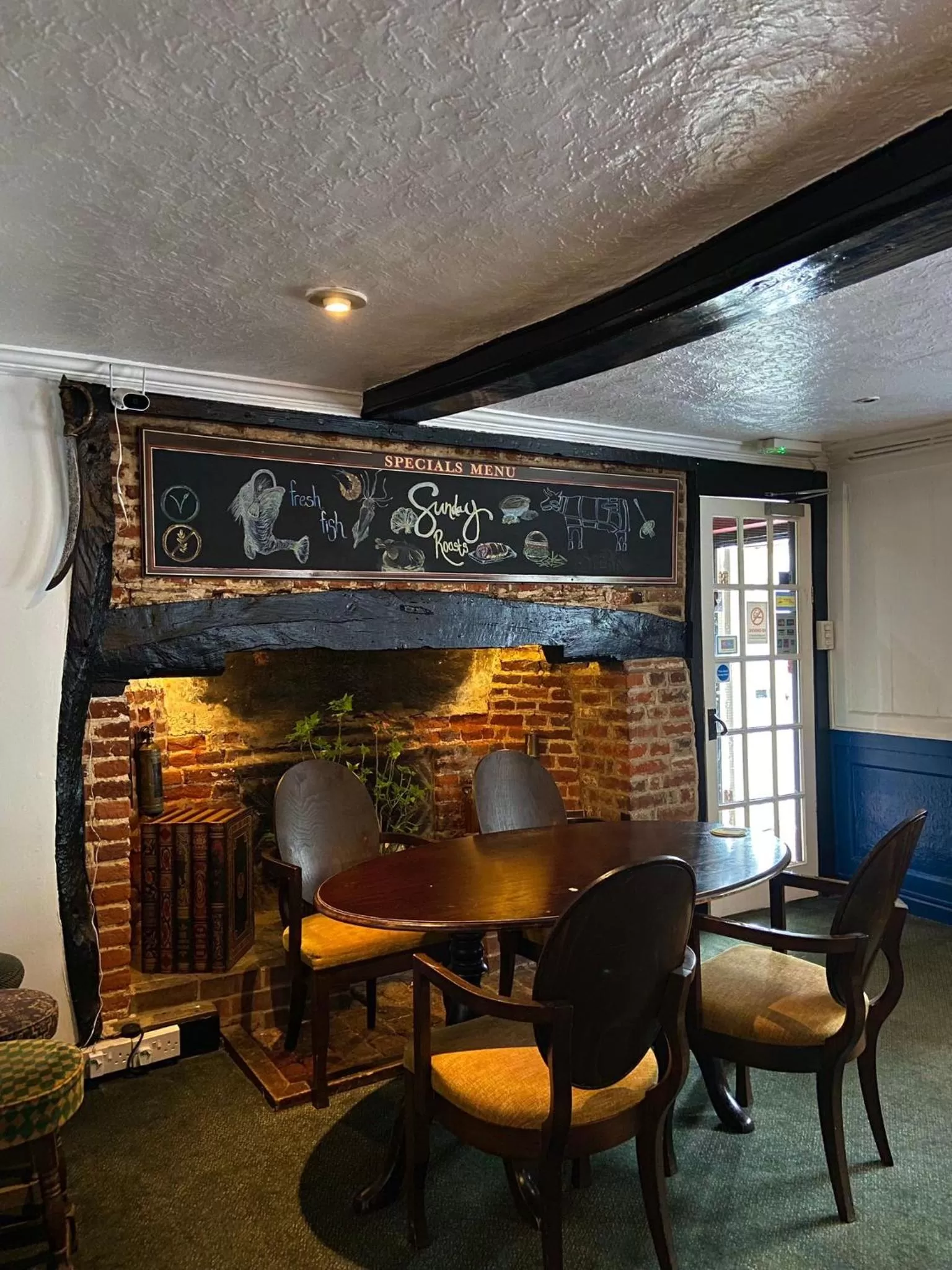 Restaurant/places to eat in The King's Lodge Hotel