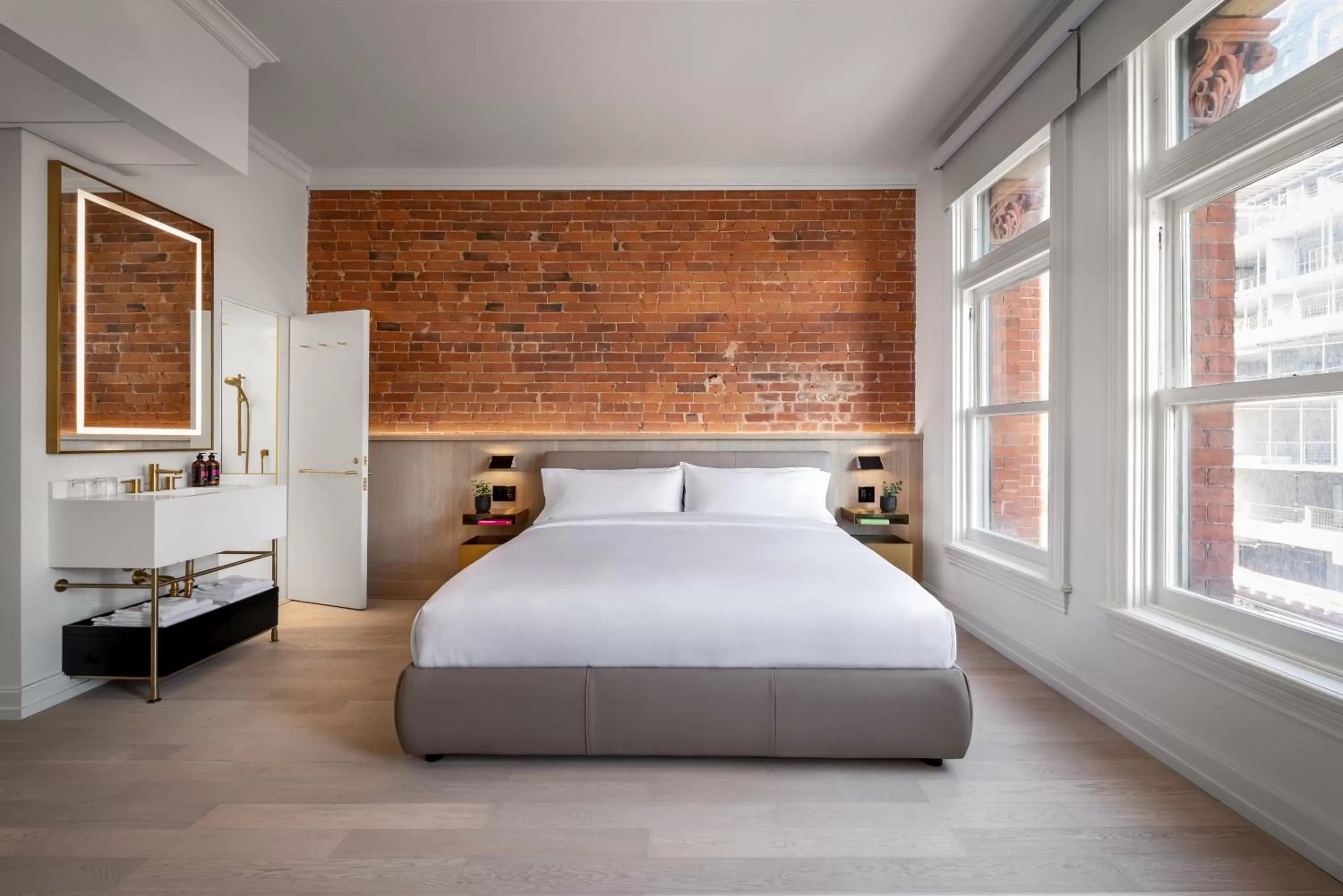 Bedroom, Bed in Gladstone House