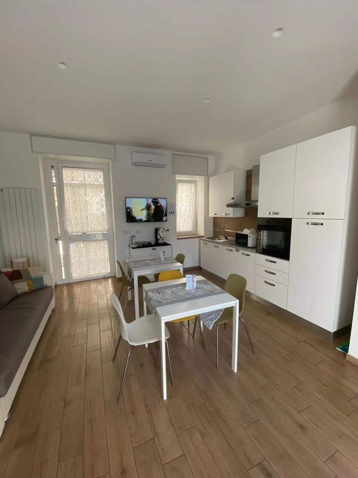 Communal lounge/ TV room in Villa Manto Bed and Breakfast - Torre Annunziata Pompei