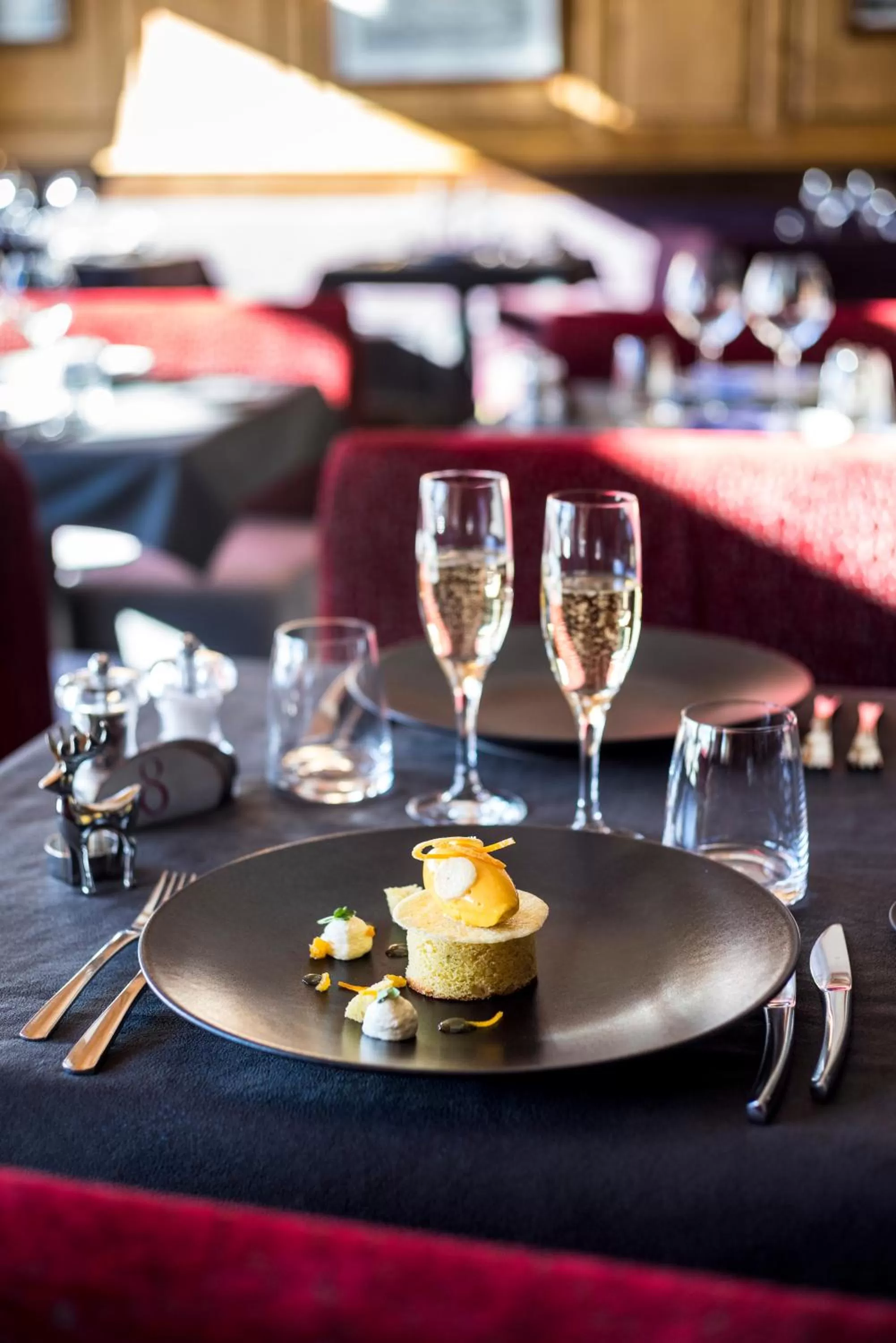 Restaurant/places to eat in Hôtel les Campanules by Les Etincelles