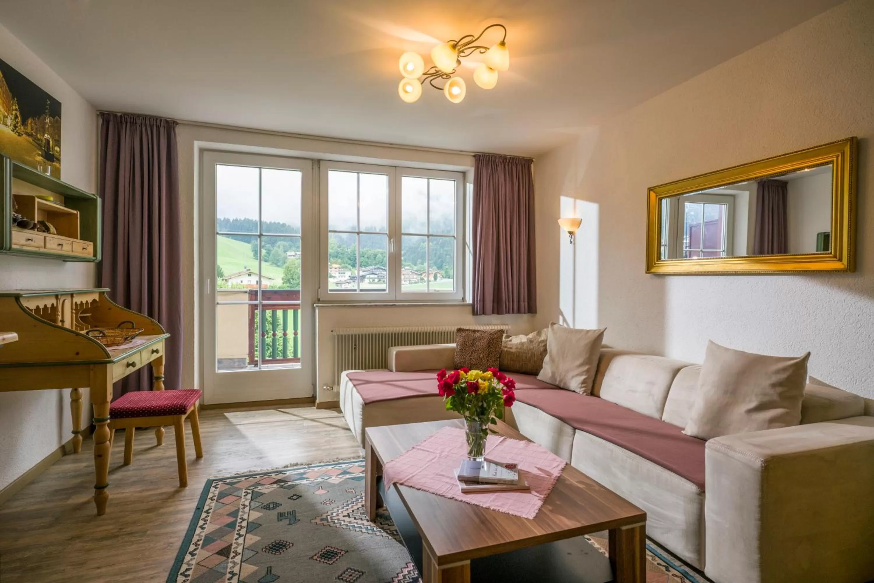 Photo of the whole room, Seating Area in Apparthotel Tom Sojer