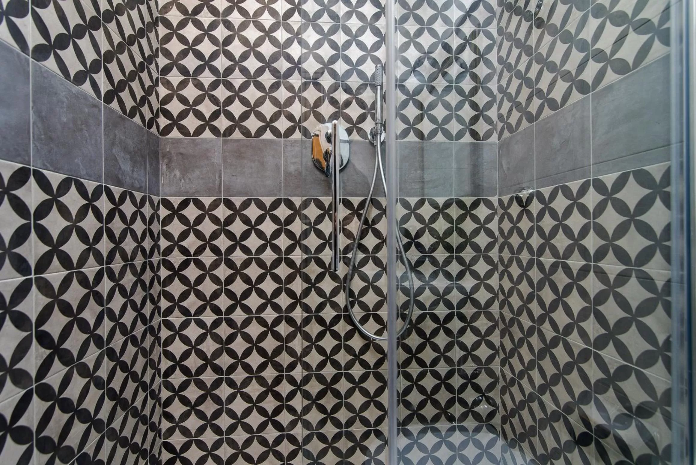 Shower in B&B Arco Di Gallieno