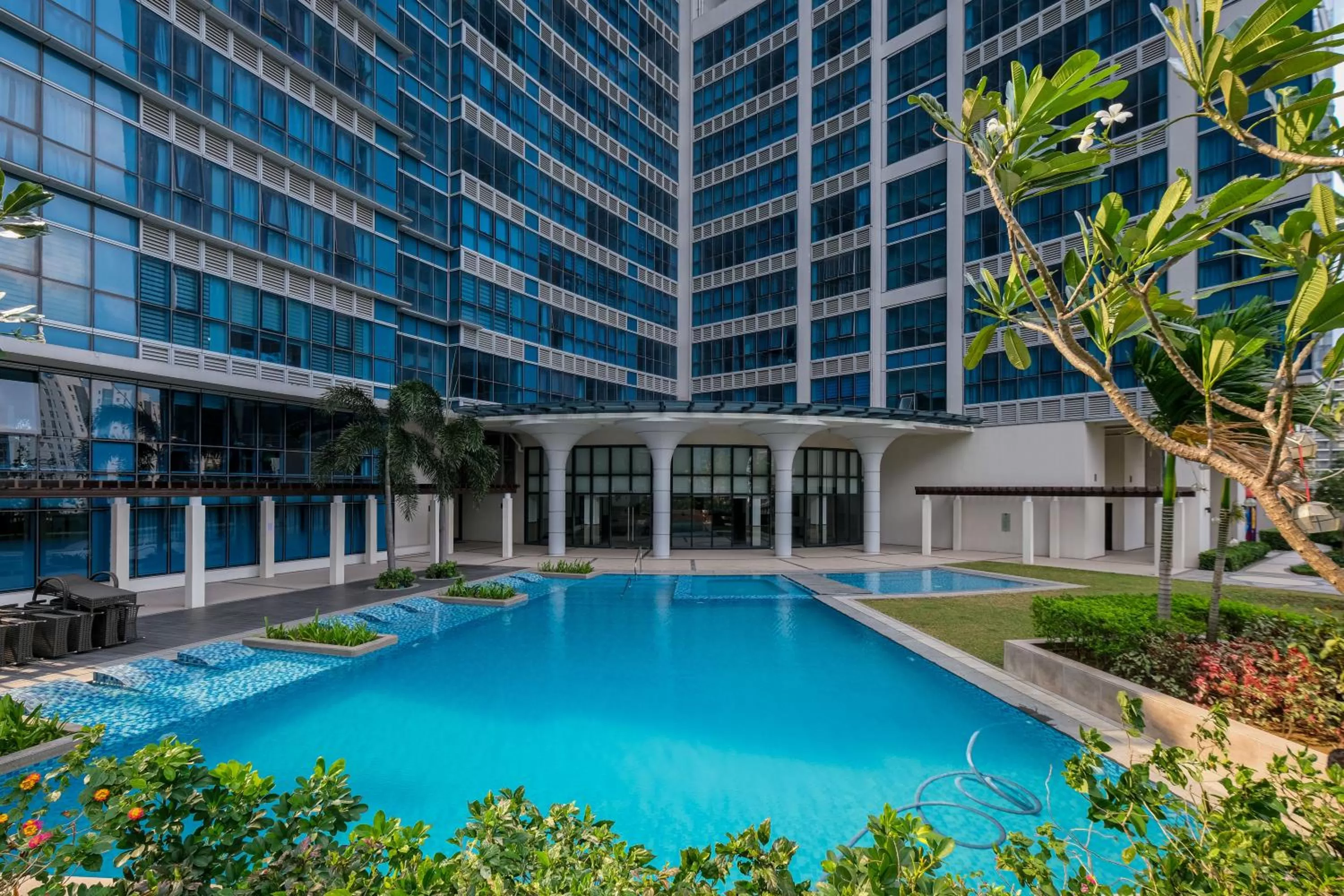 Property building in 1BR Suite in Uptown BGC