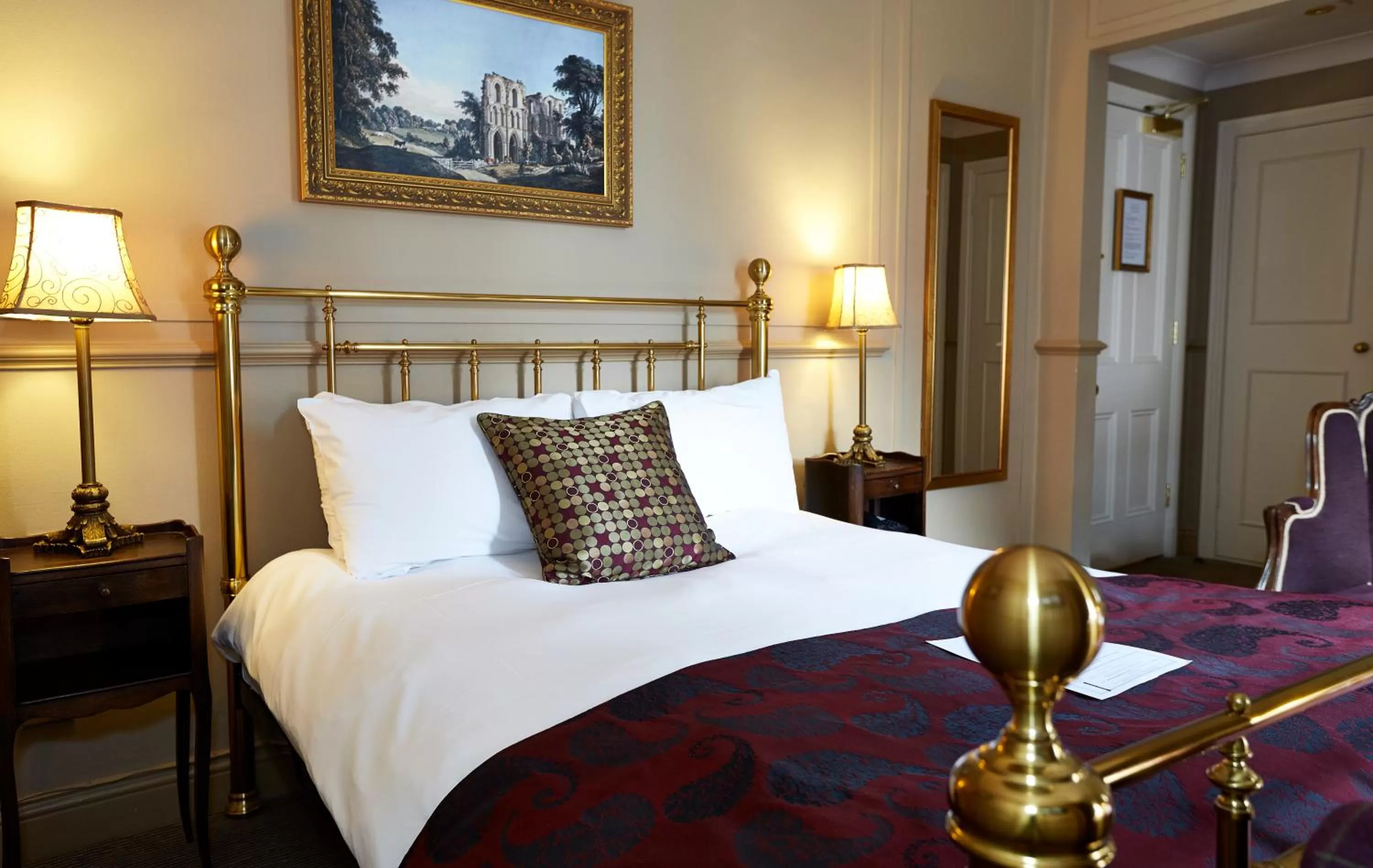 Bed in King's Head Hotel By Greene King Inns