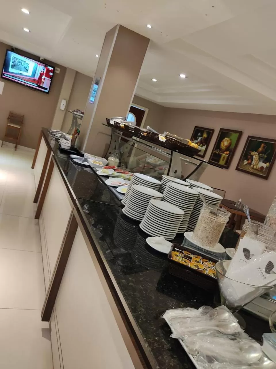 Restaurant/places to eat in Viale Tower Hotel