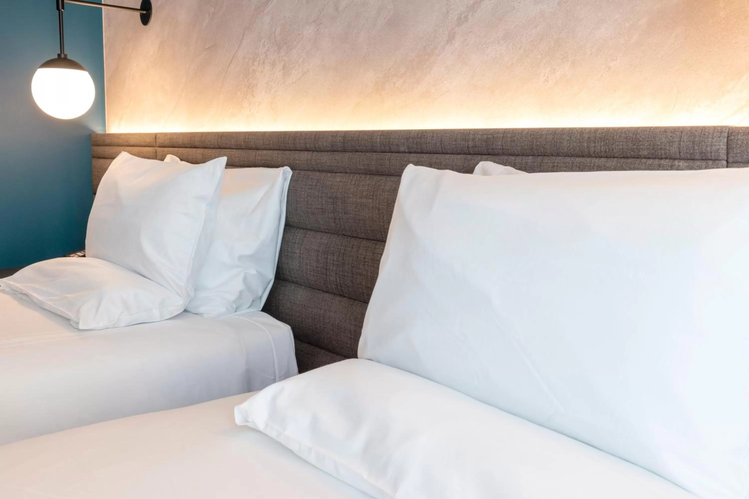 Bed in Novotel Liverpool Paddington Village