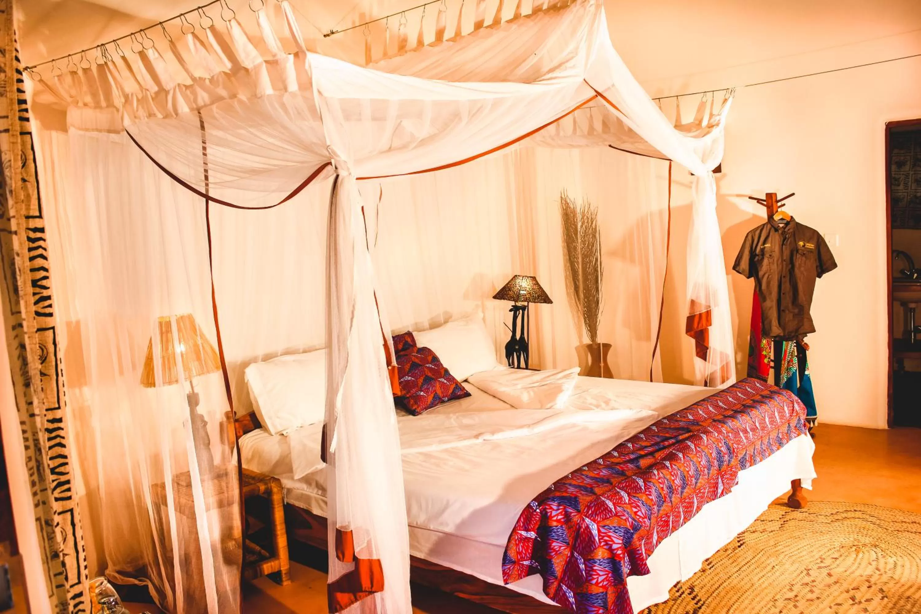 Bed in Wild Dogs Lodge