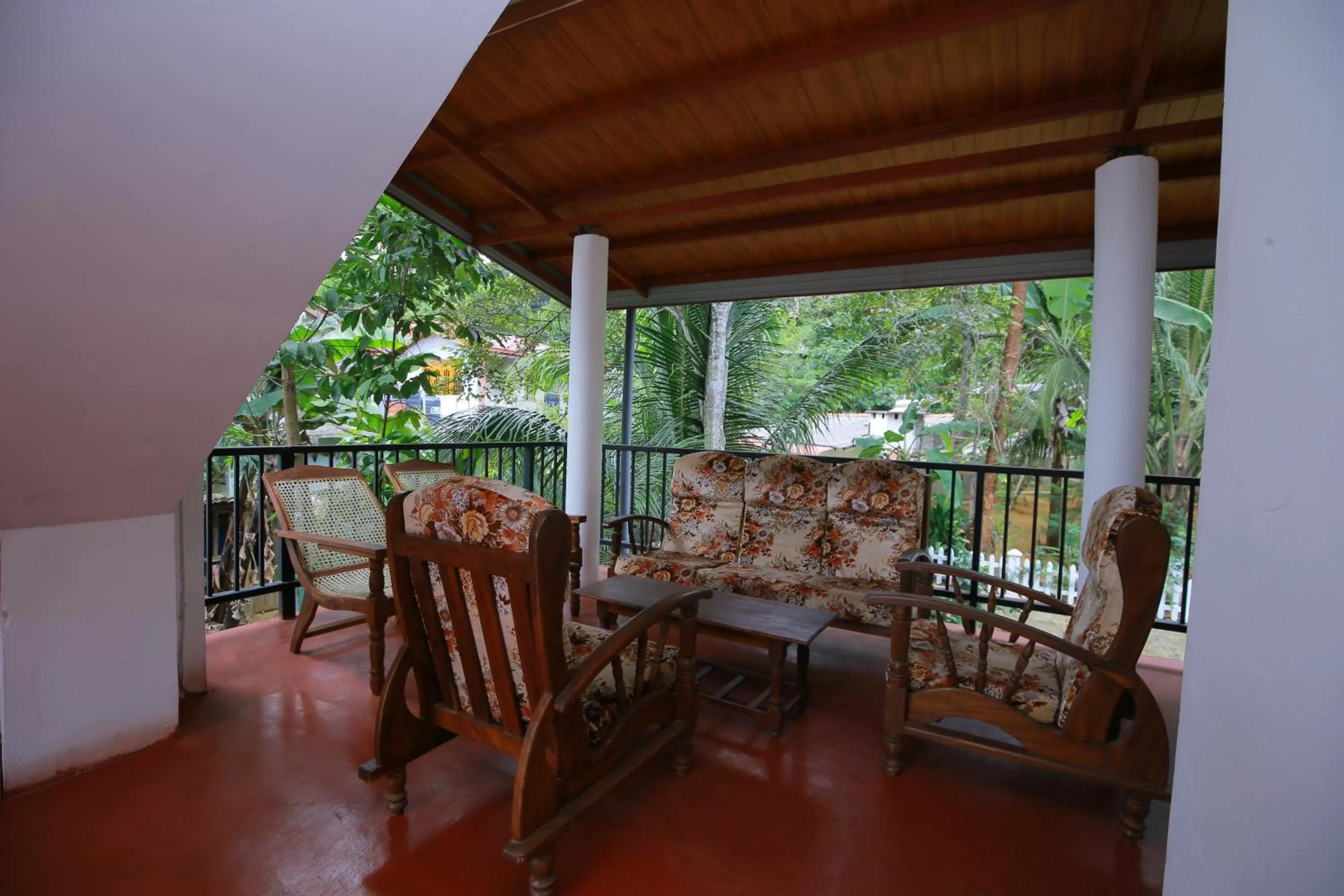 Coffee/tea facilities, Balcony/Terrace in Freedom Guest Inn Ella