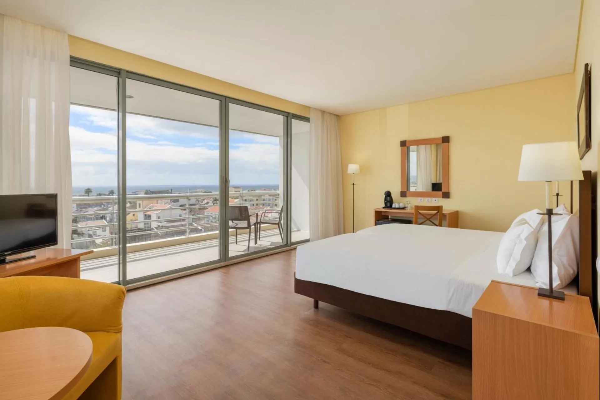 Bed in Sao Miguel Park Hotel