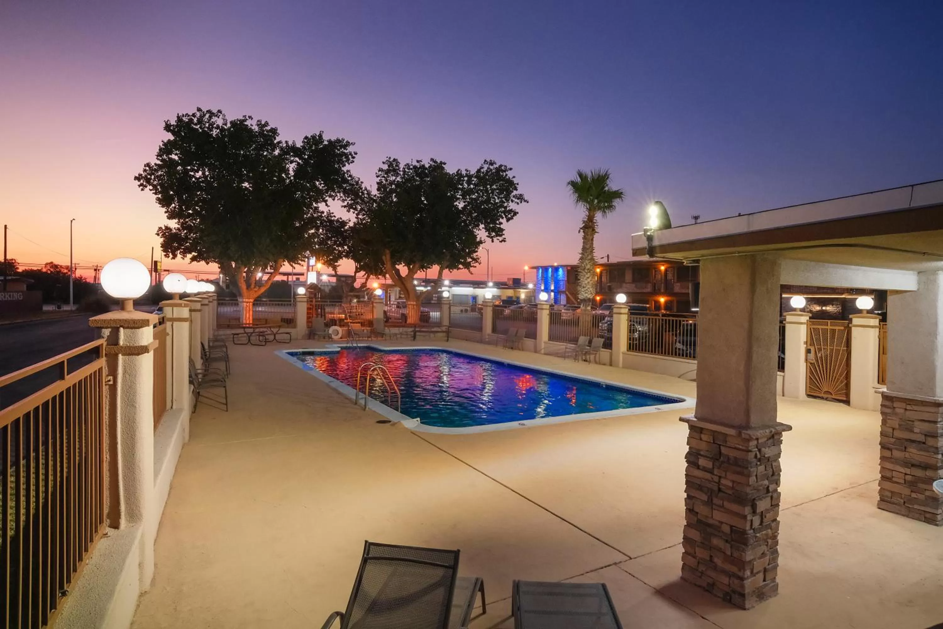 Swimming pool in Carlsbad Inn , New Mexico