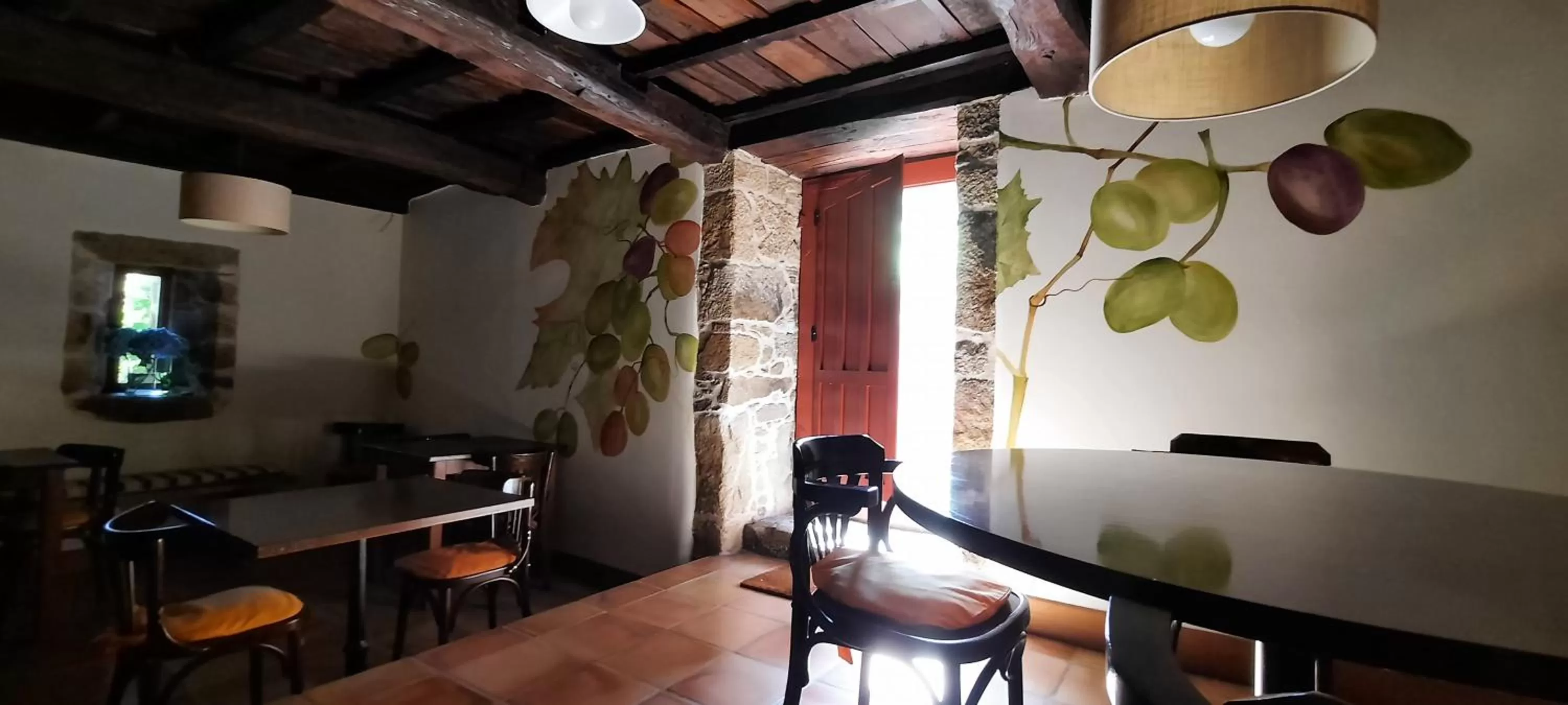 Restaurant/places to eat in Rectoral de Anllo