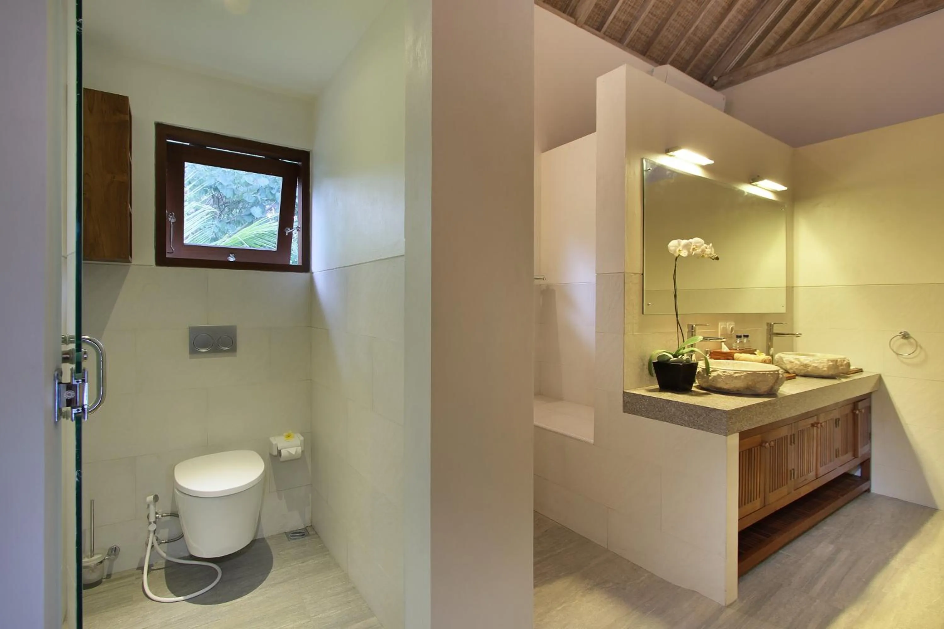 Bathroom in D'Legon Villas