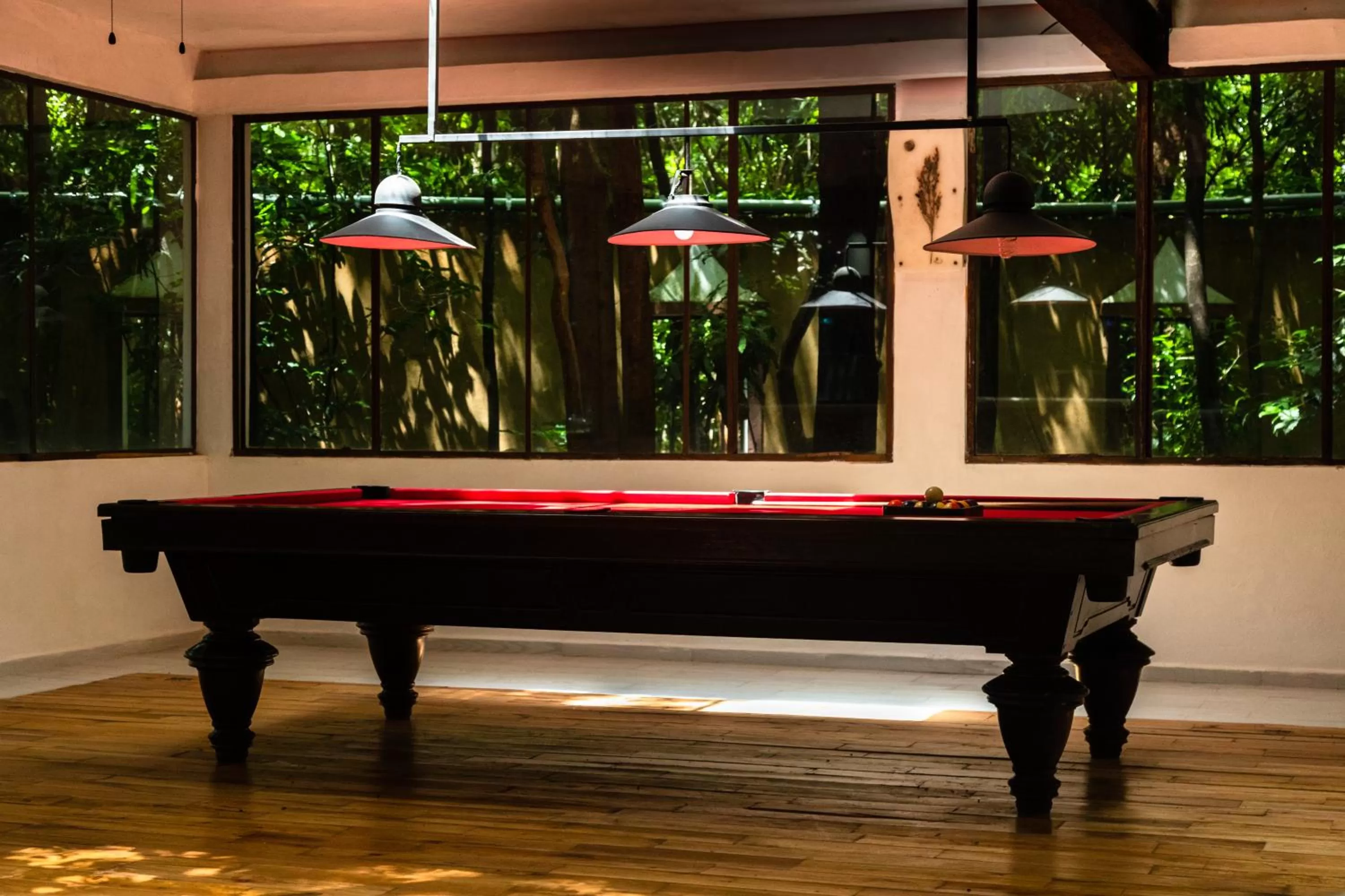 Billiard in Hotel La Casa de los Árboles Immersive Experience