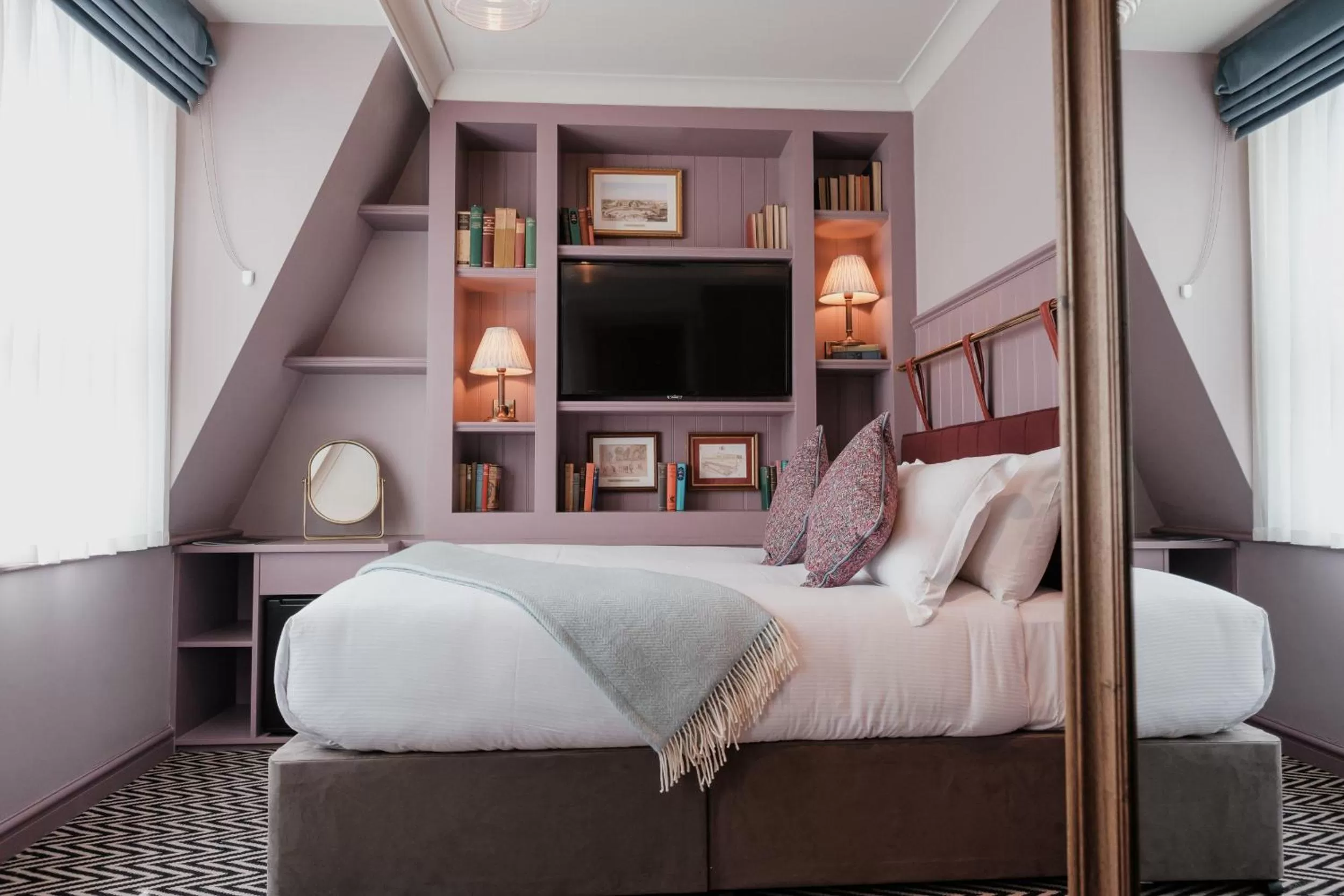 Bed in The Sanctuary House Hotel