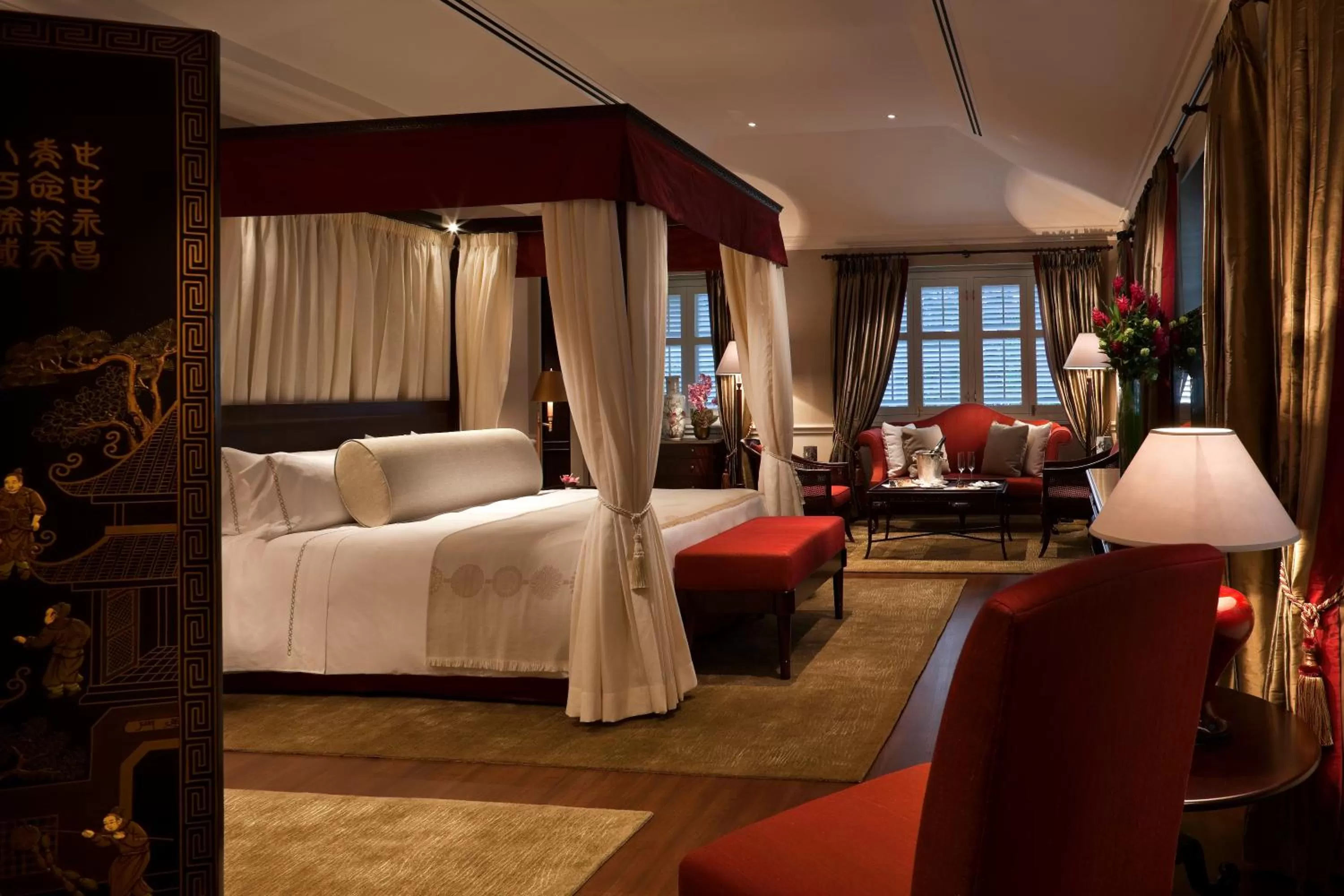 Photo of the whole room, Bed in Capella Singapore