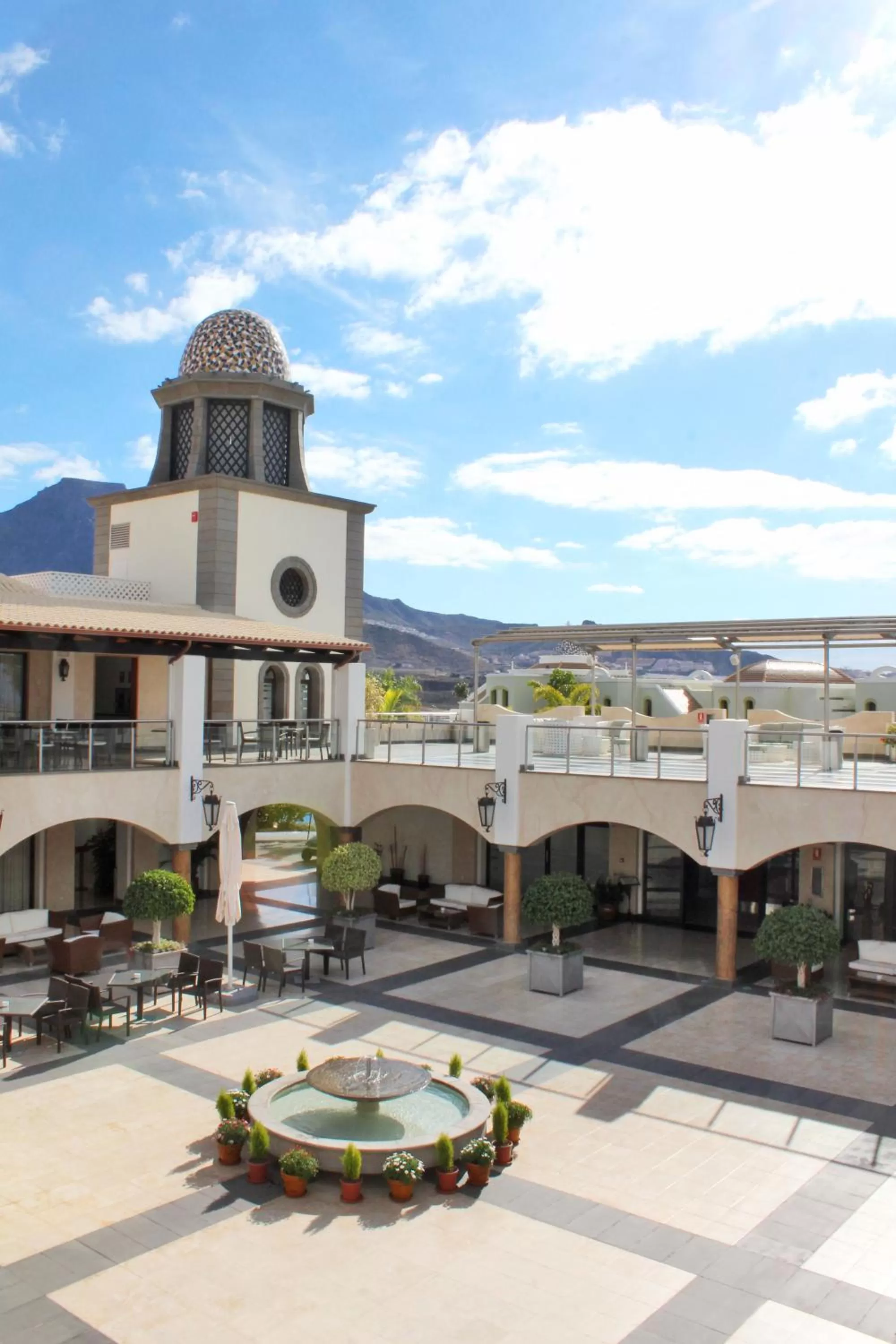 Property building in Hotel Suite Villa Maria