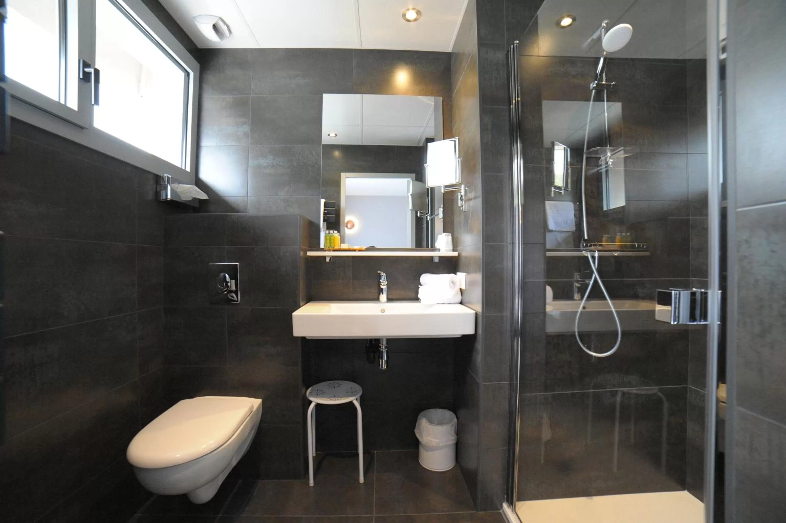 Bathroom in Urban Style L'Etape